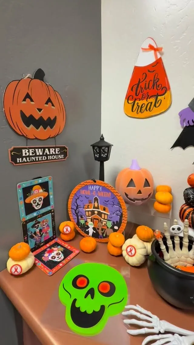 Come check out ⭐️ S.T.A.R. Club today! 🎃Come Paint mini pumpkins and and participate in Red Ribbon Week activities! Thanks to @foodlinktc for the pumpkins! ⭐️ Registered participants ages 5-26 years old. Drop in times between the hour’s of 1pm