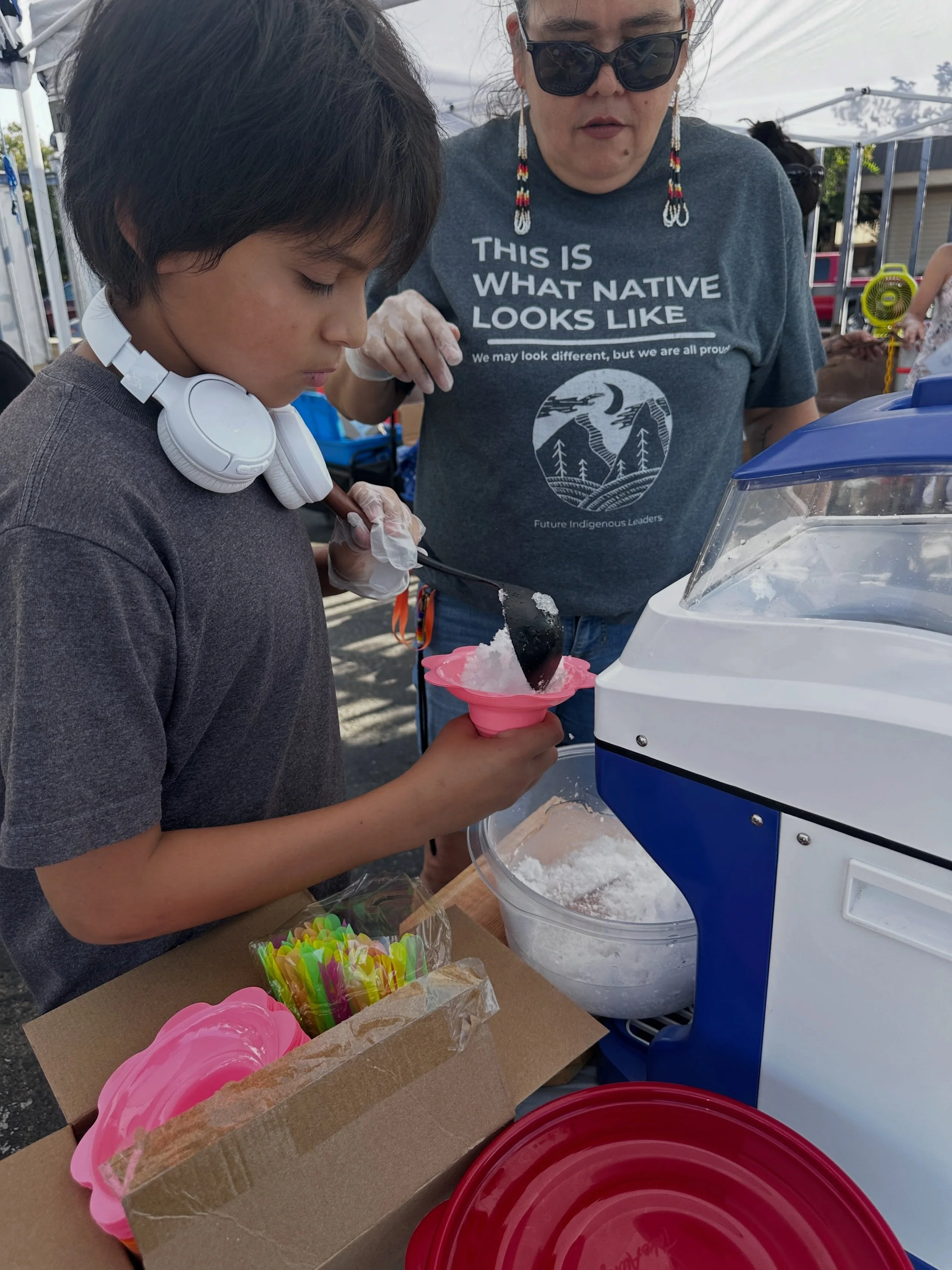 Wukchumni youth head to Fresno!! 🚙💨

This past Saturday, Wukchumni youth had a snow cone booth at @faihp_community Wellness Gathering!! There were many local Native artists, vendors, and teachers. 

Our youth took everything they learned from our M