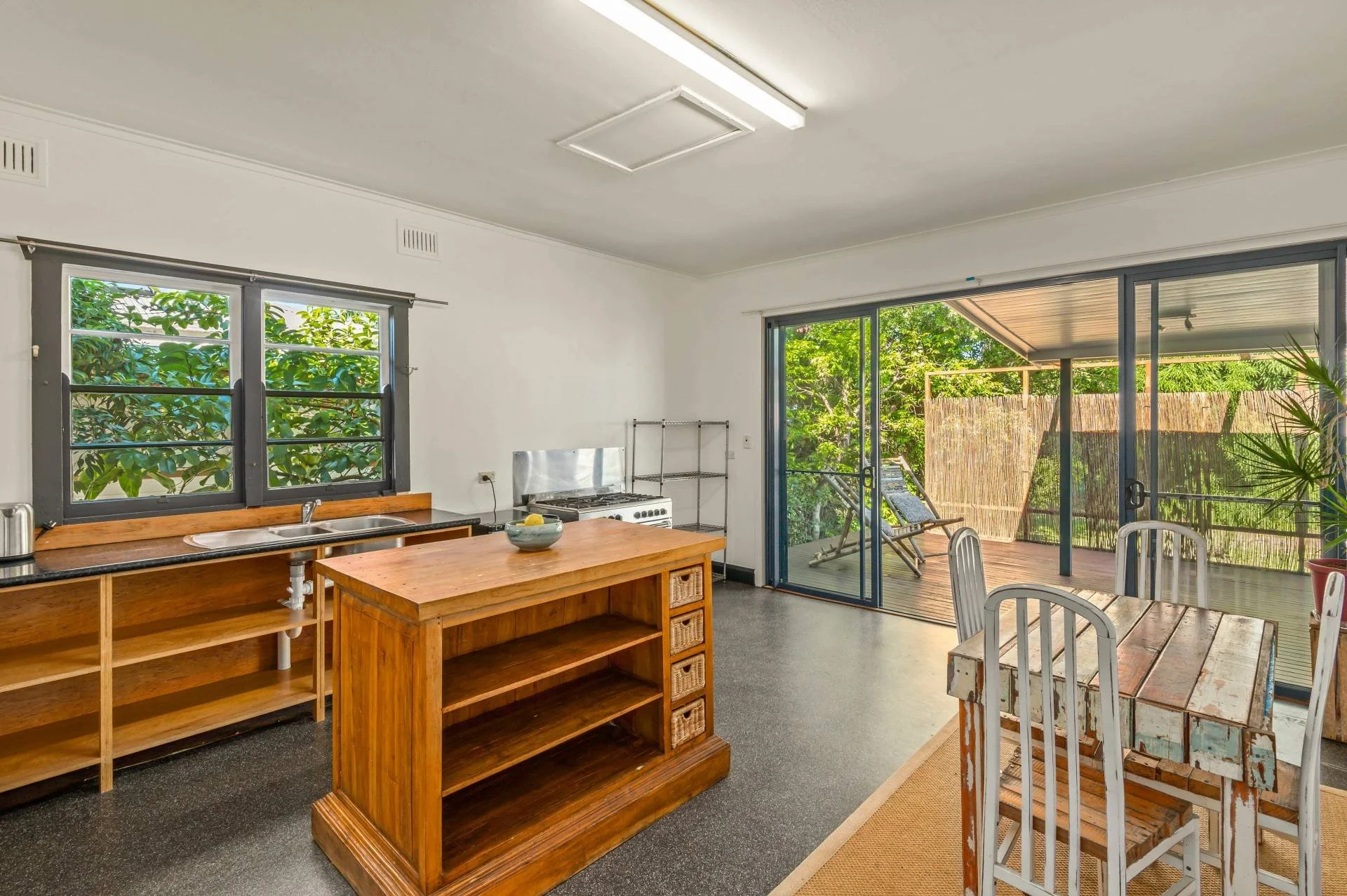 29_New_City_Rd-5_kitchen_2_0336-60b2f33267bfc.w.1920.zc.C.q.70.jpg