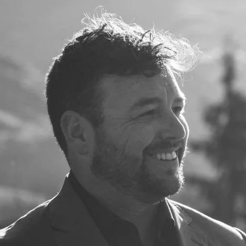 Stephen Tett-headshot.jpg
