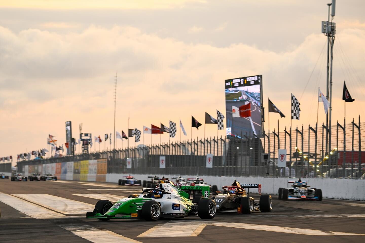 We leave St Pete 🌴🌆 sitting P4 in the championship!

Happy with this weekend considering it&rsquo;s all new territory for me. First experience of a street circuit in a competitive championship and we managed to exceed our own expectations so it&rsq