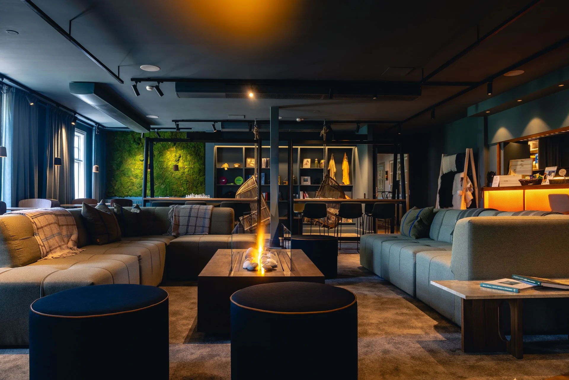 Lobby eld-1.jpg