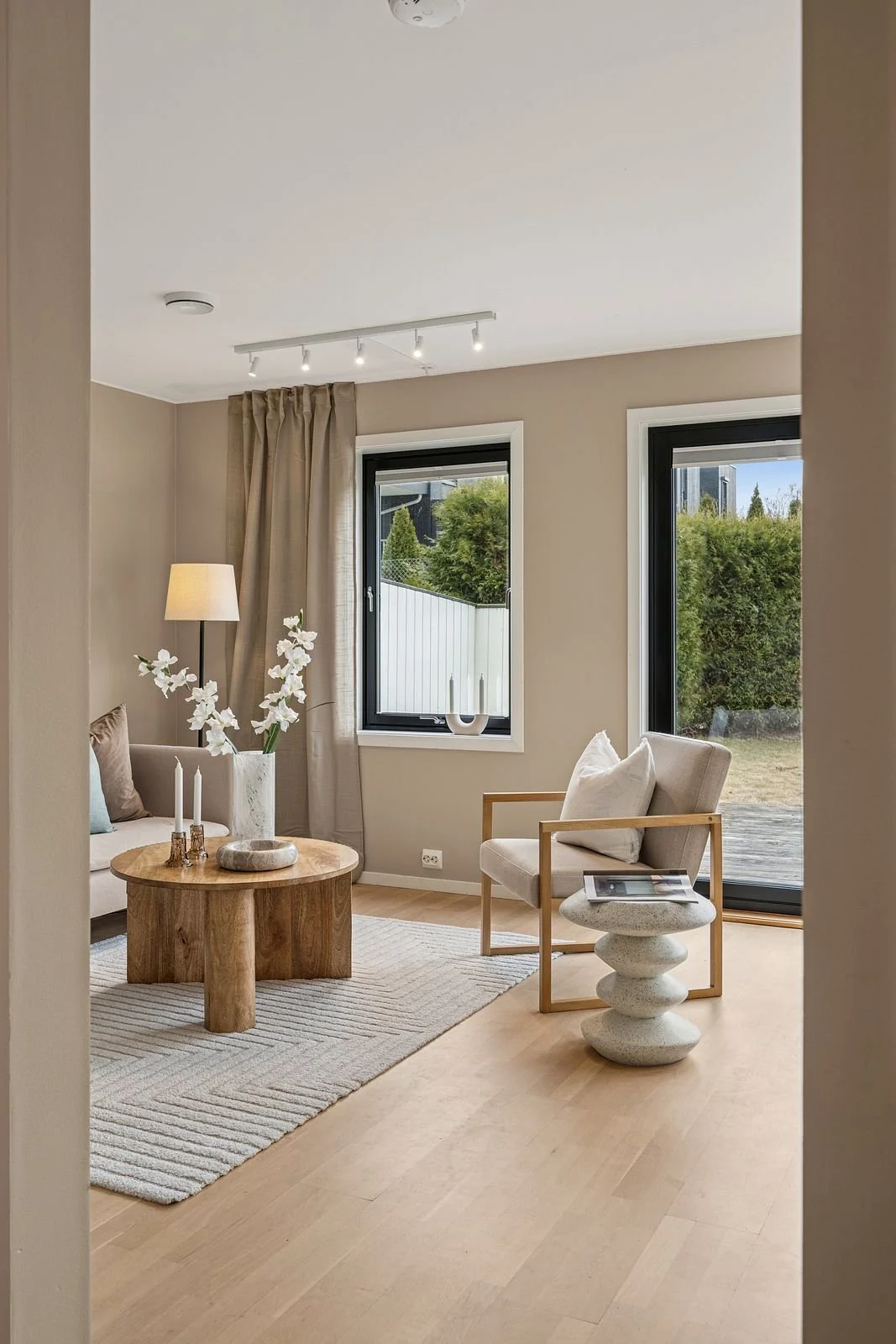 NjA3NDQzOTM6bW9uaXRvc