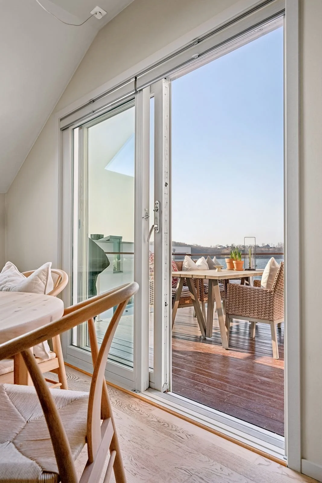 NjA5MDQxOTM6bW9uaXRvc