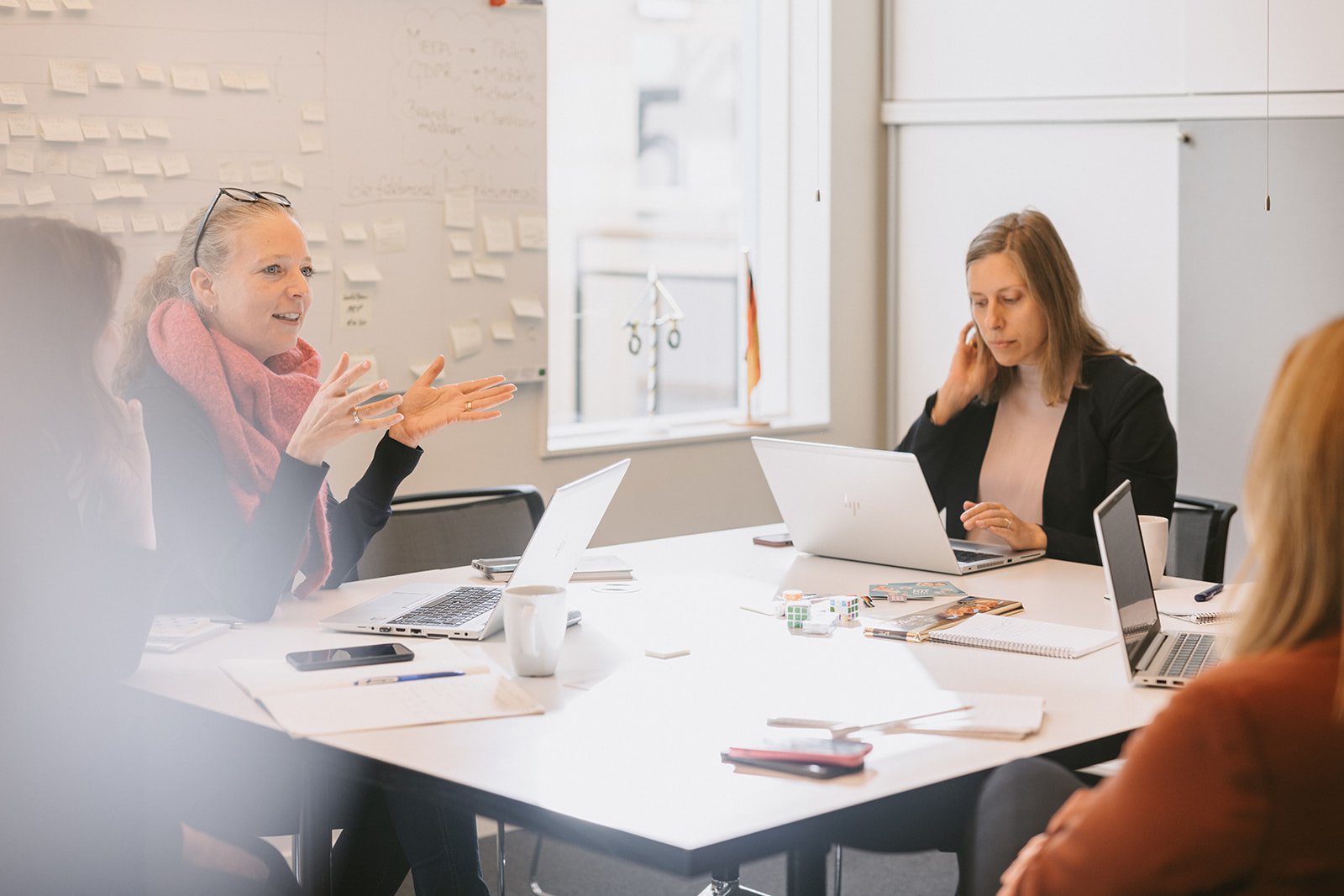 Image bank photographer Stockholm business meeting with female founders 