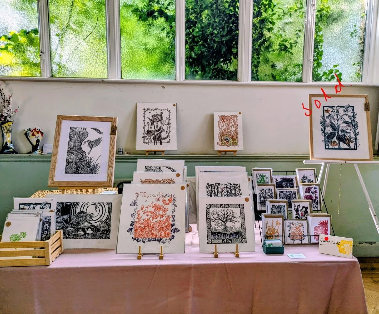 I had the loveliest day @wrothamartsfestival yesterday. Met lots of lovely people, sold lots of pieces including a framed original which is one of my favourites. Feeling very lucky. 
#kentdaysout #eastsussexartist #shoplocal #supporthandmade #linocut