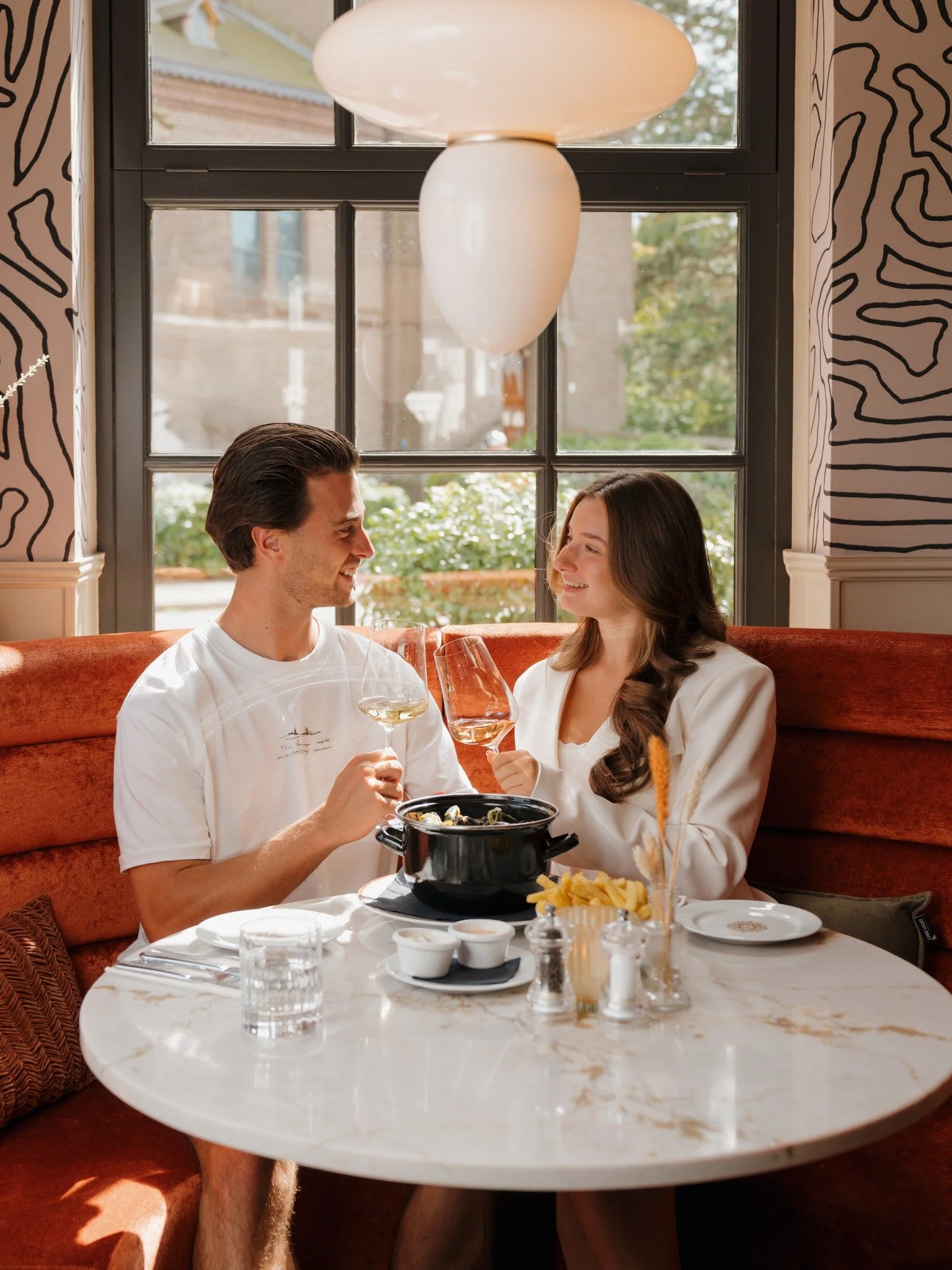 Dit is je sign voor een avond met z&rsquo;n twee&euml;n. Reserveer je tafel vandaag nog.

#riviera #restaurant #ouderkerkaandeamstel