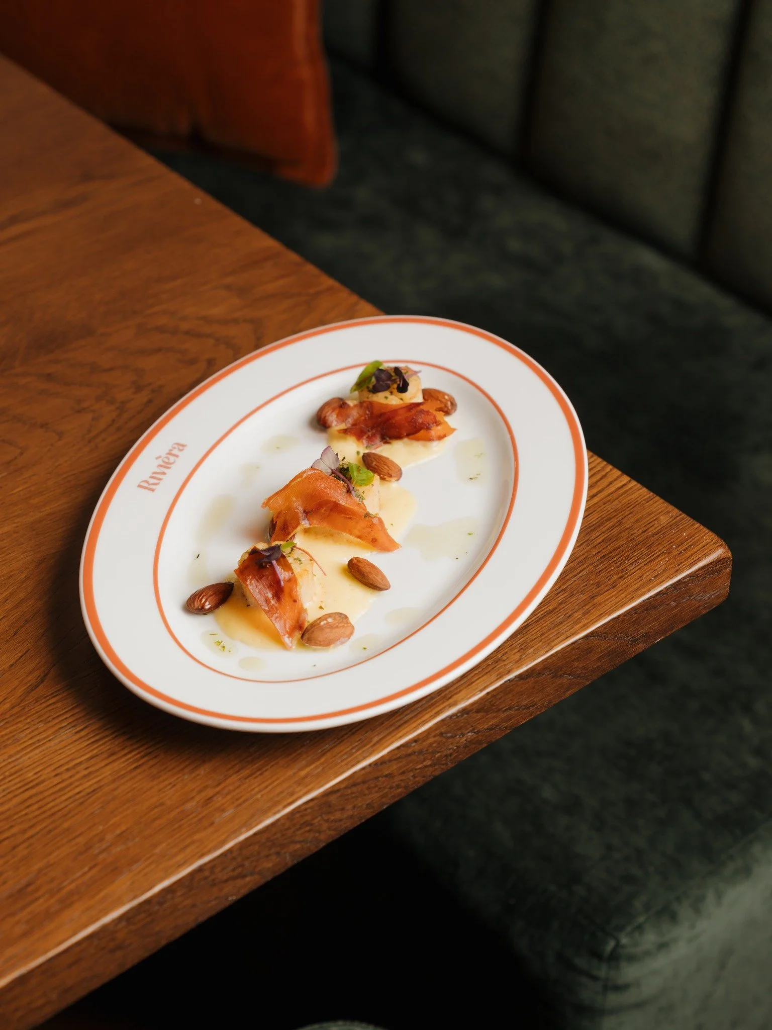 Zacht, romig en die perfecte crunch. Onze coquilles blijven favoriet.

#riviera #restaurant #ouderkerkaandeamstel