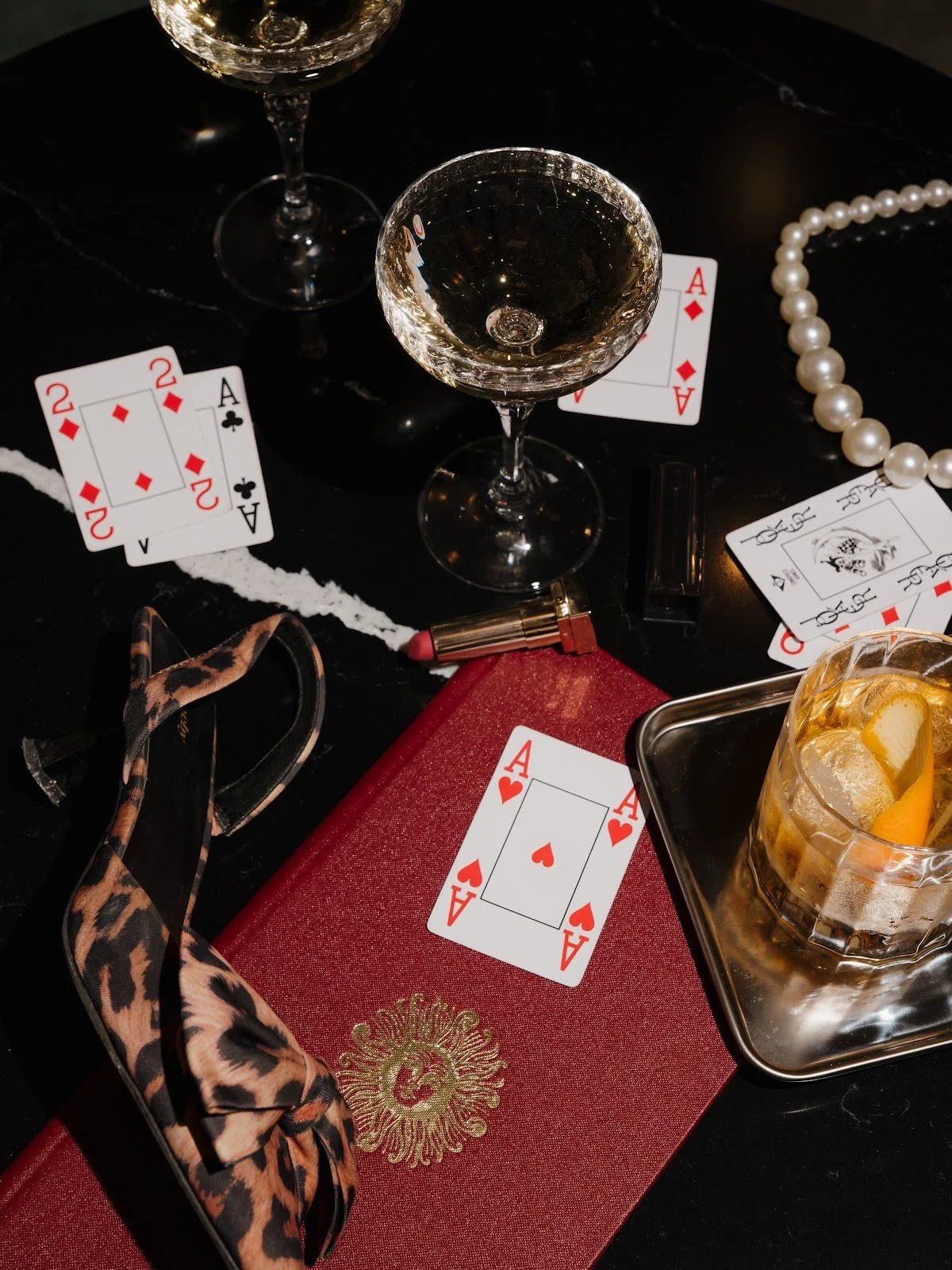 Festive season at Rivi&egrave;ra.Sparkling drinks, good company en avonden die net iets langer blijven hangen.