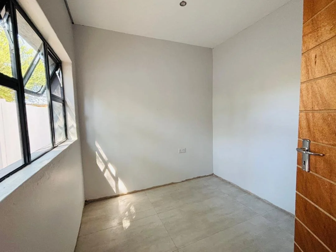 WhatsApp Image 2026-04-11 at 09.42.10 (1).jpeg