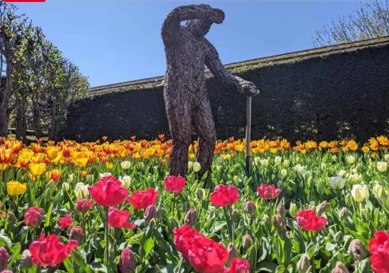 natural material sculpture made to commission. public sculpture made by tessa hayward. haywards garden sculpture. sculpture for outside. copper sculpture for the garden. garden sculpture.
