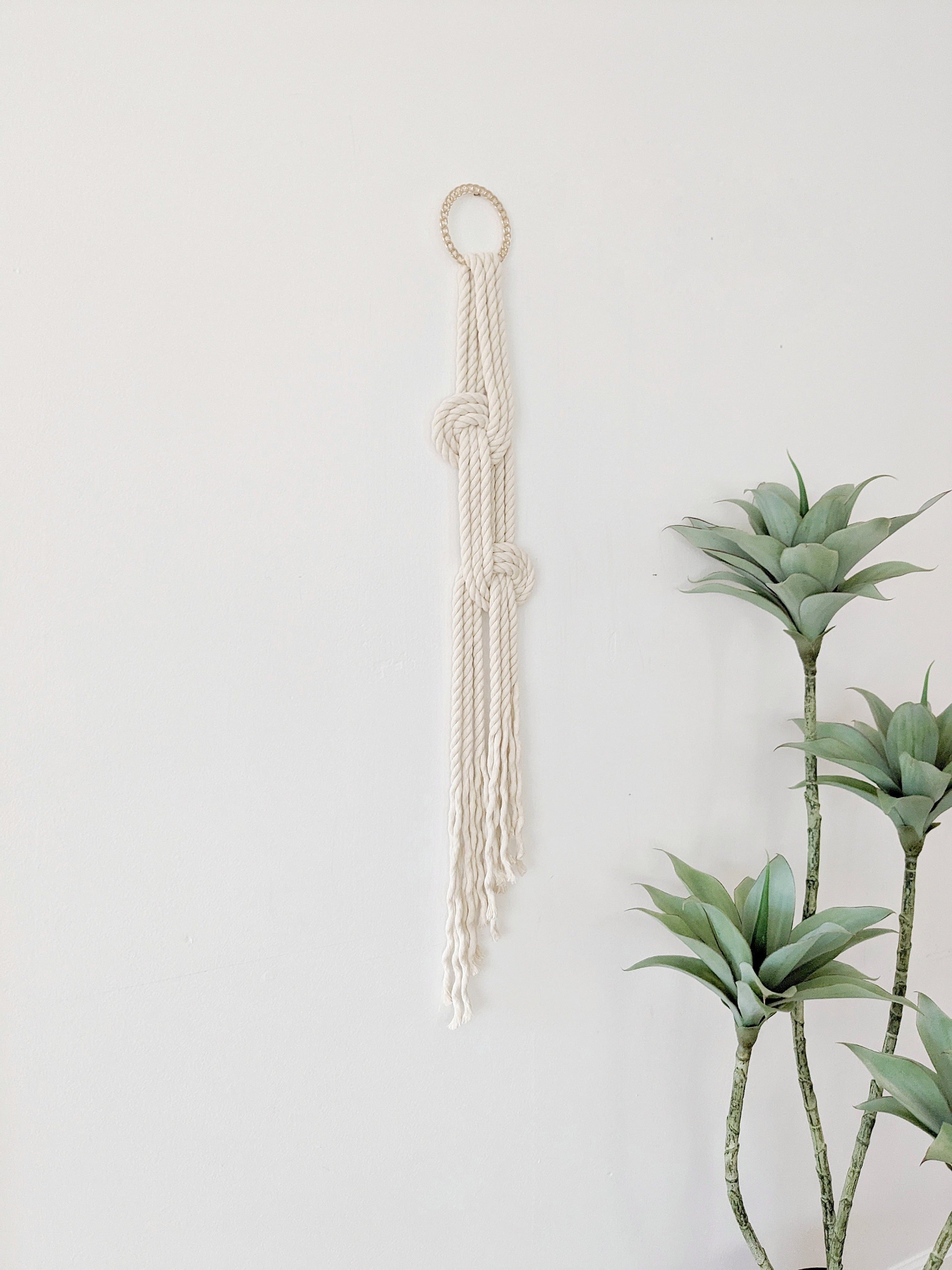 https://i.etsystatic.com/9293364/r/il/59af74/5556946935/il_fullxfull.5556946935_oldg.jpg