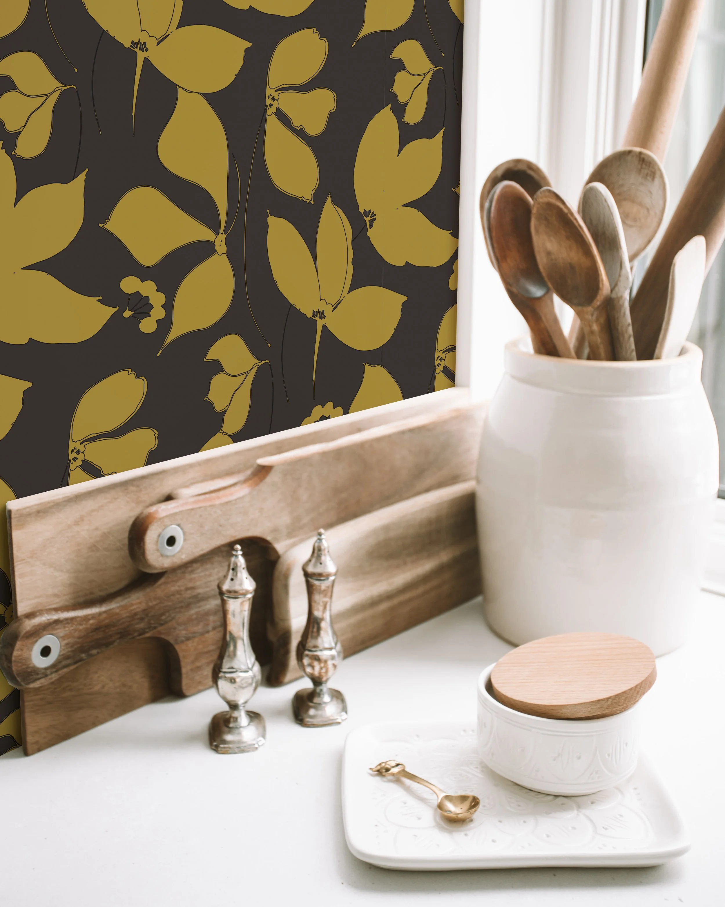 Silhouette wallpaper MU Ochre.jpg