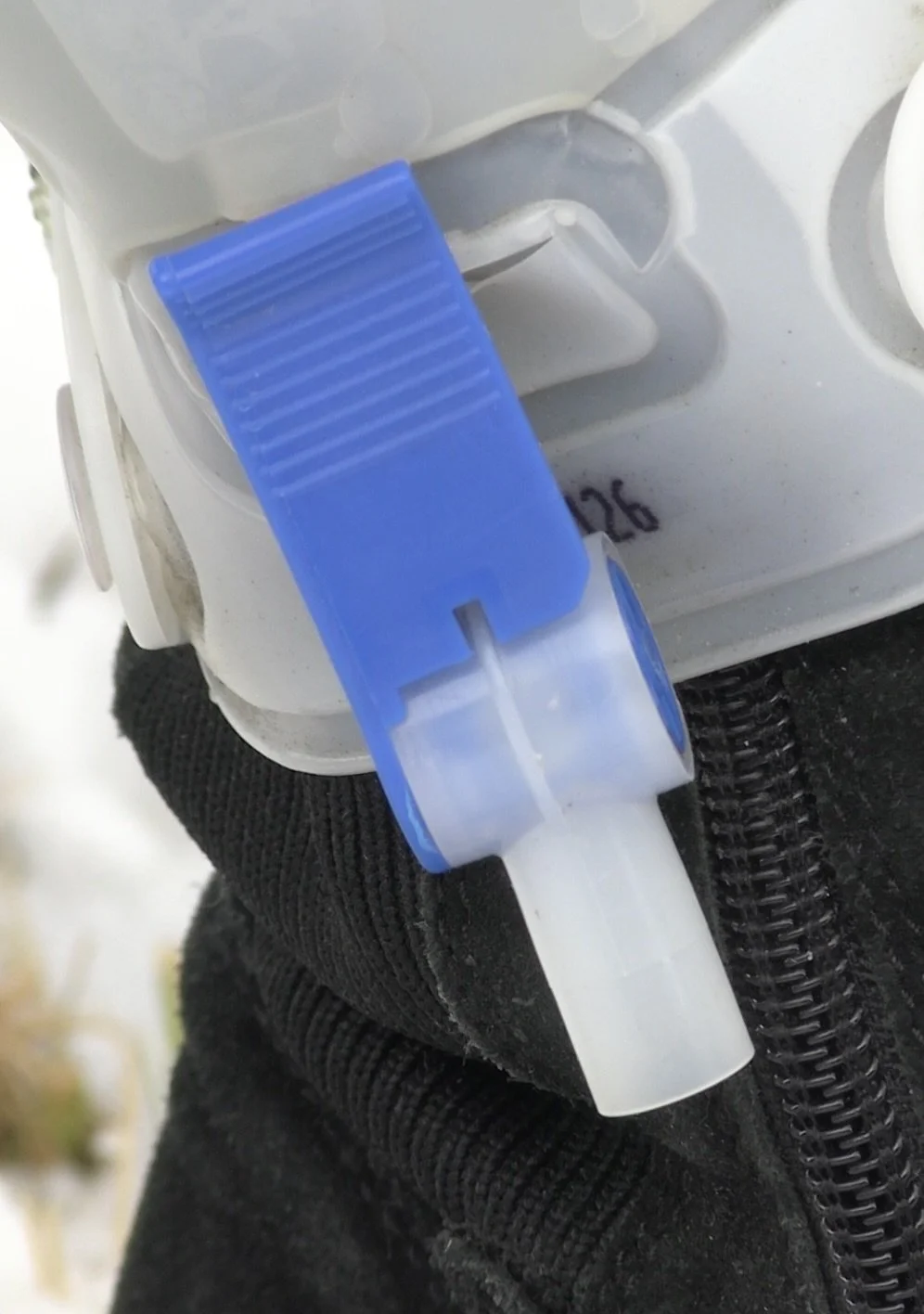 Release-valve-to-empty-urine-bag-that-connects-to-wearable-pee-funnel-GOthrough-that-women-use-to-pee-standing