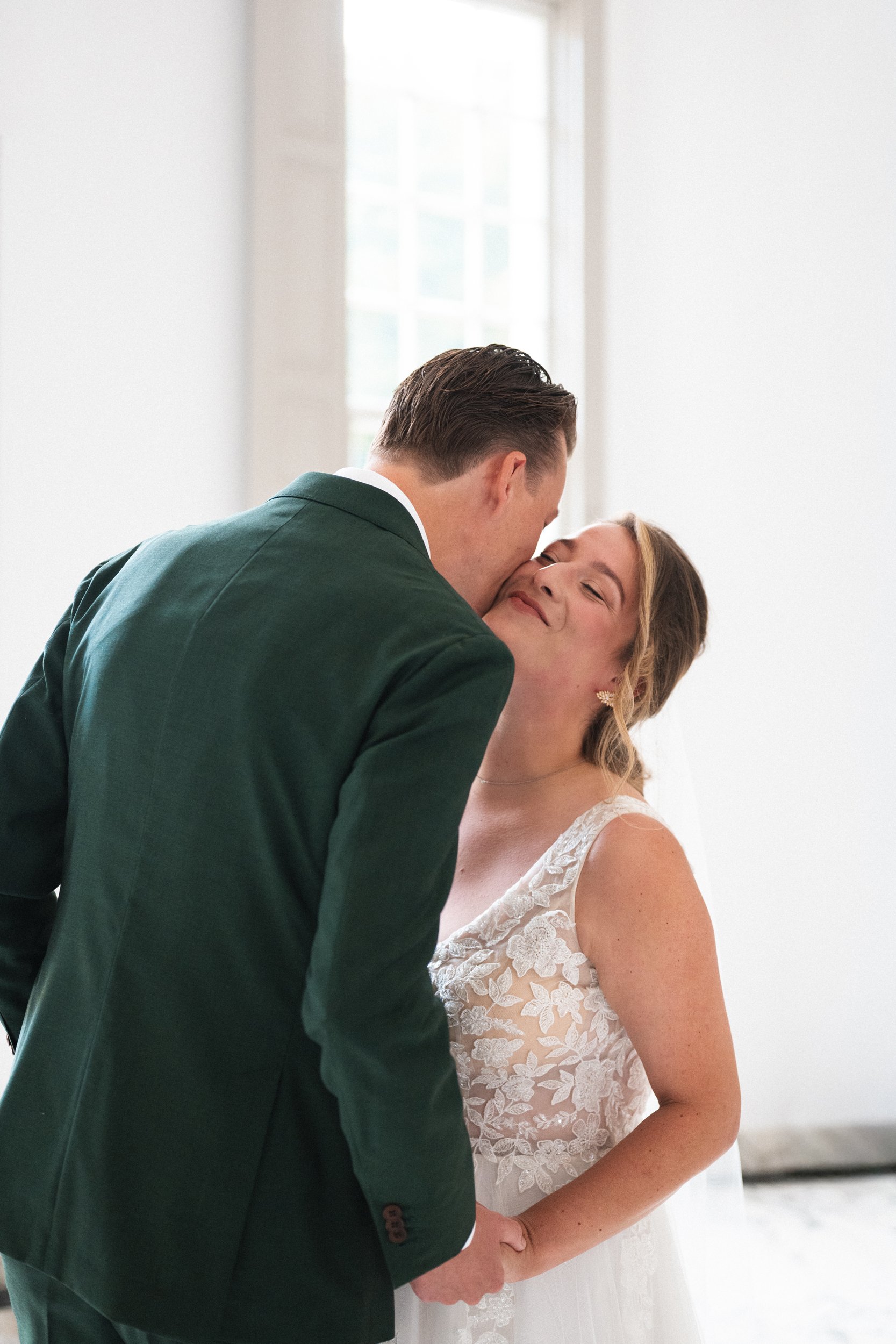 wedding-photographer-northamptonshire-bride-groom-couple-portraits-147.jpg