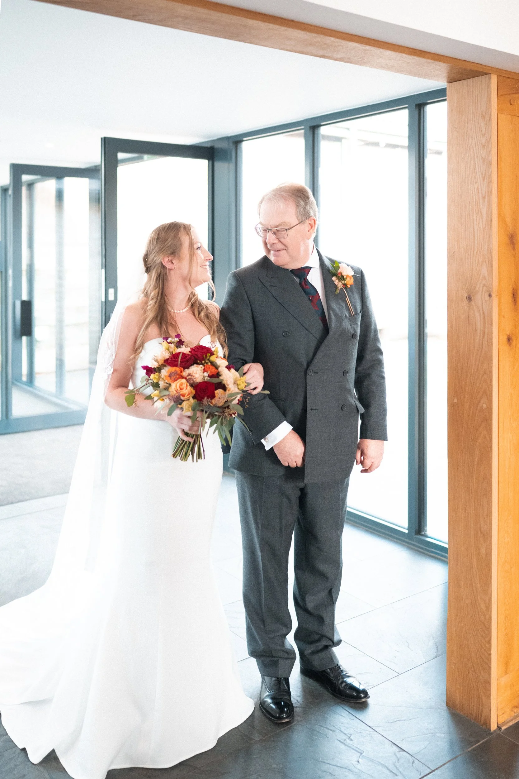 wedding-huntsmill-farm-buckinghamshire-bride-groom-couple-portraits-30.jpg