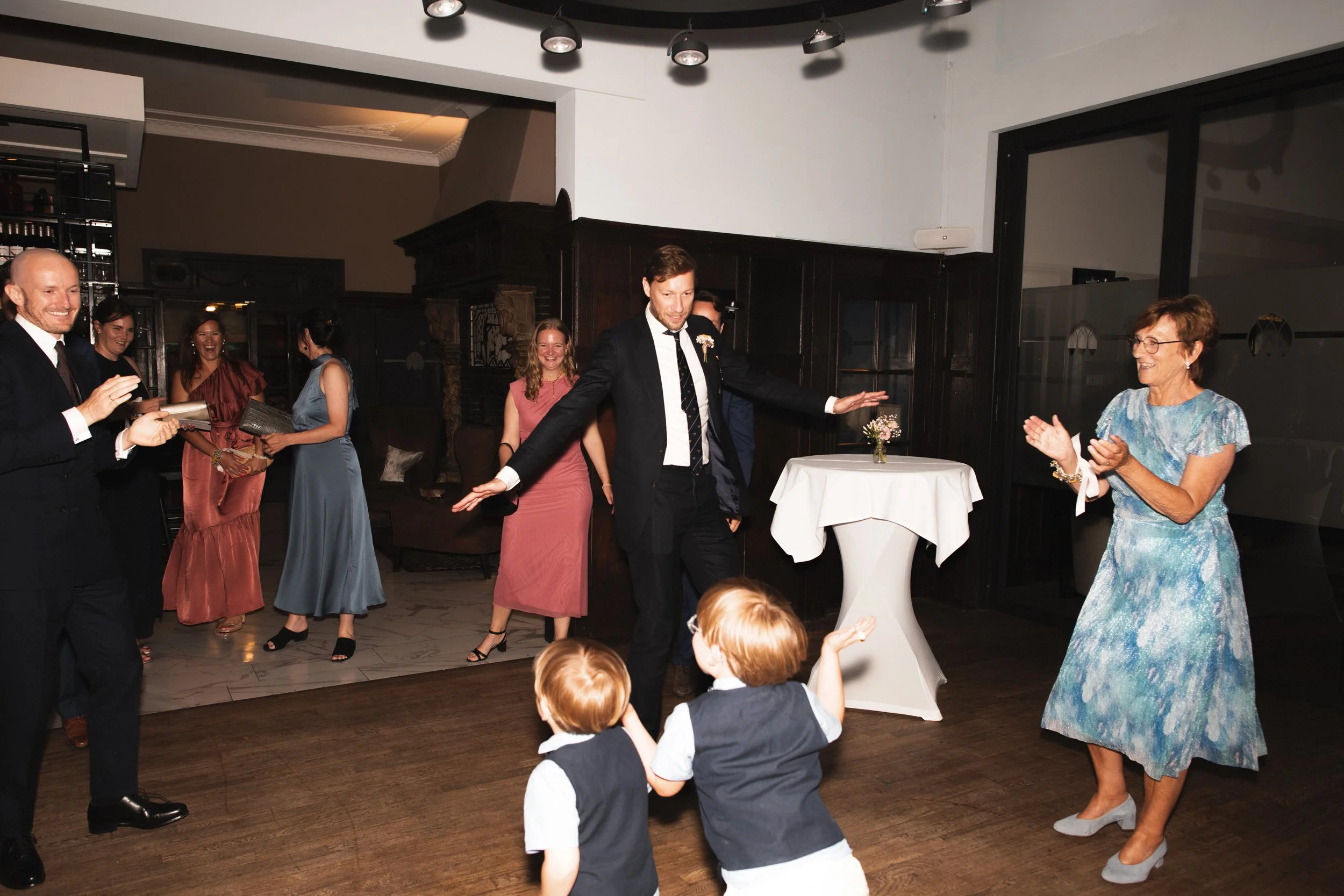 Oxfordshire-Garden-Wedding-Photographer-578.jpg