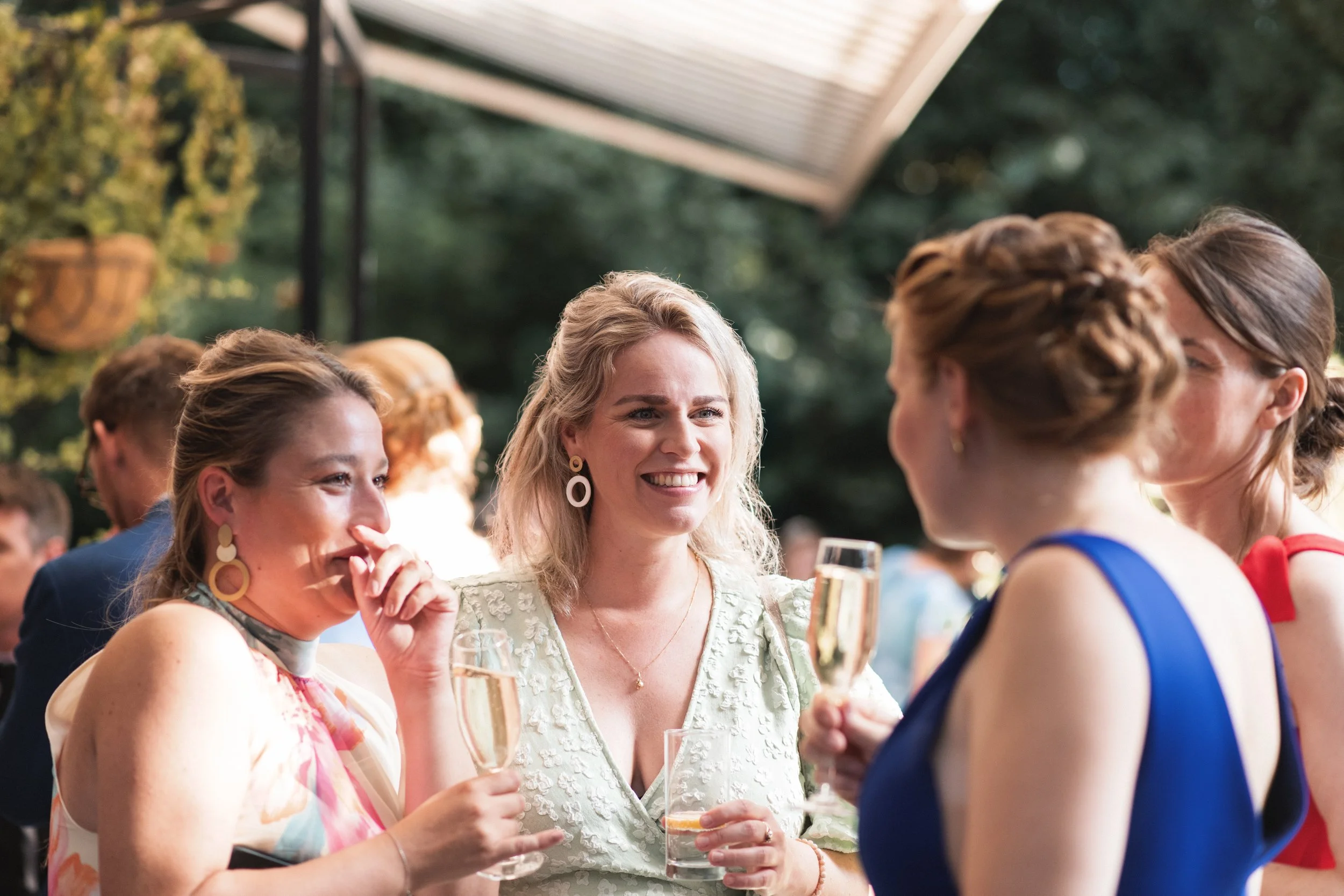 Oxfordshire-Garden-Wedding-Photographer-430.jpg
