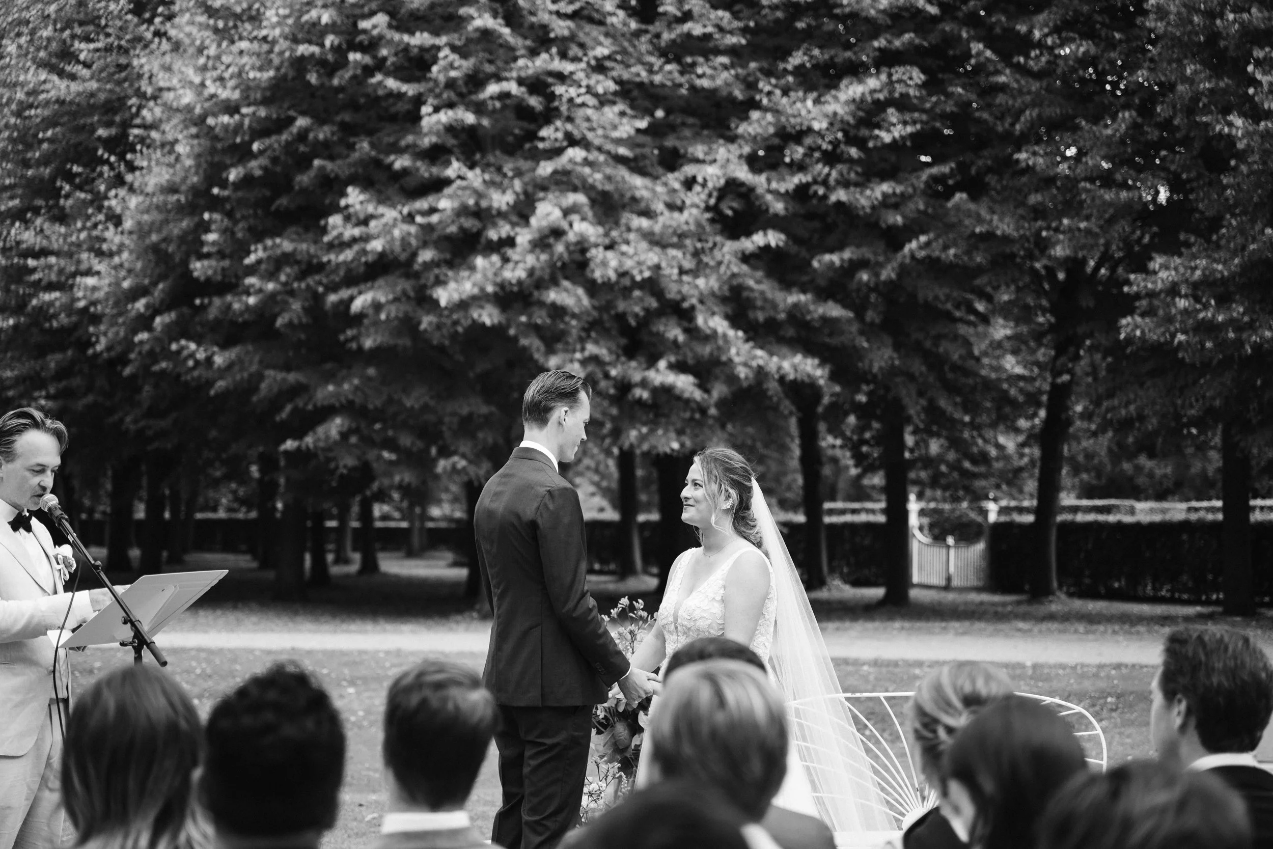 wedding-photographer-northamptonshire-bride-groom-couple-portraits-389.jpg