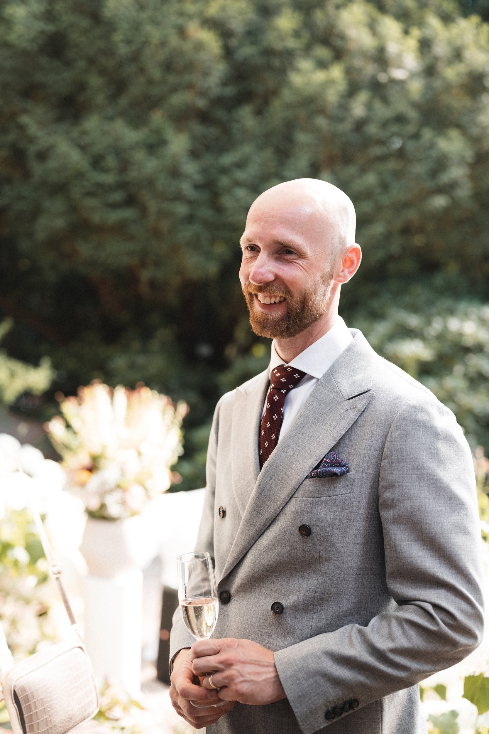 Oxfordshire-Garden-Wedding-Photographer-405.jpg