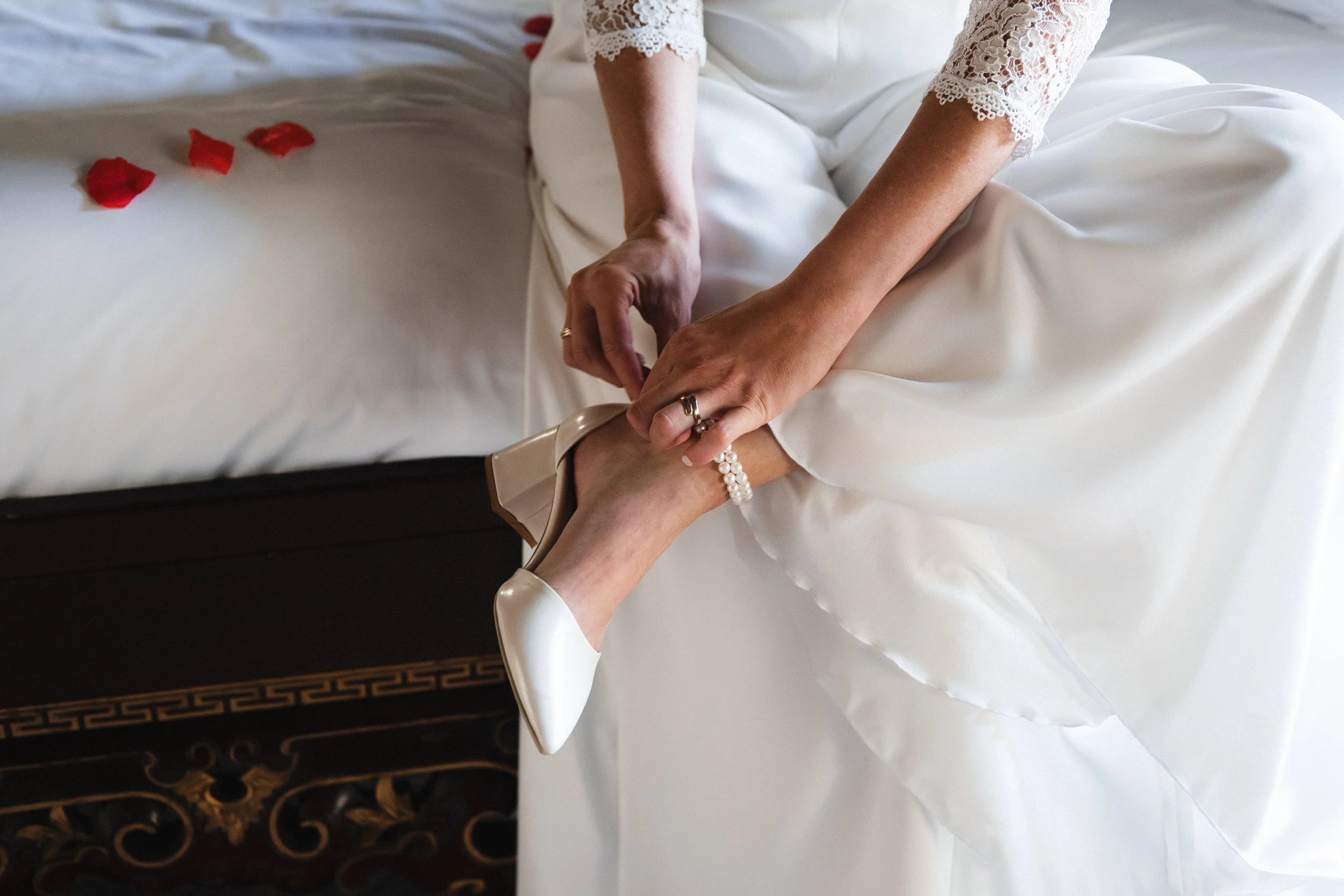 Oxfordshire-Garden-Wedding-Photographer-081.jpg