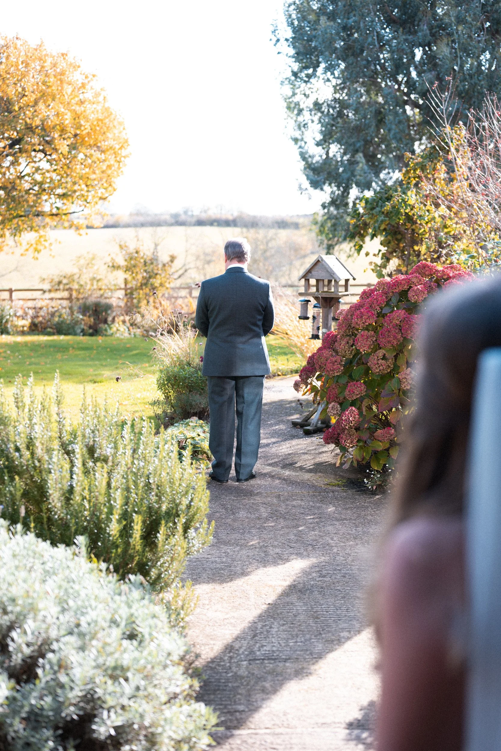 wedding-huntsmill-farm-buckinghamshire-bride-groom-couple-portraits-25.jpg