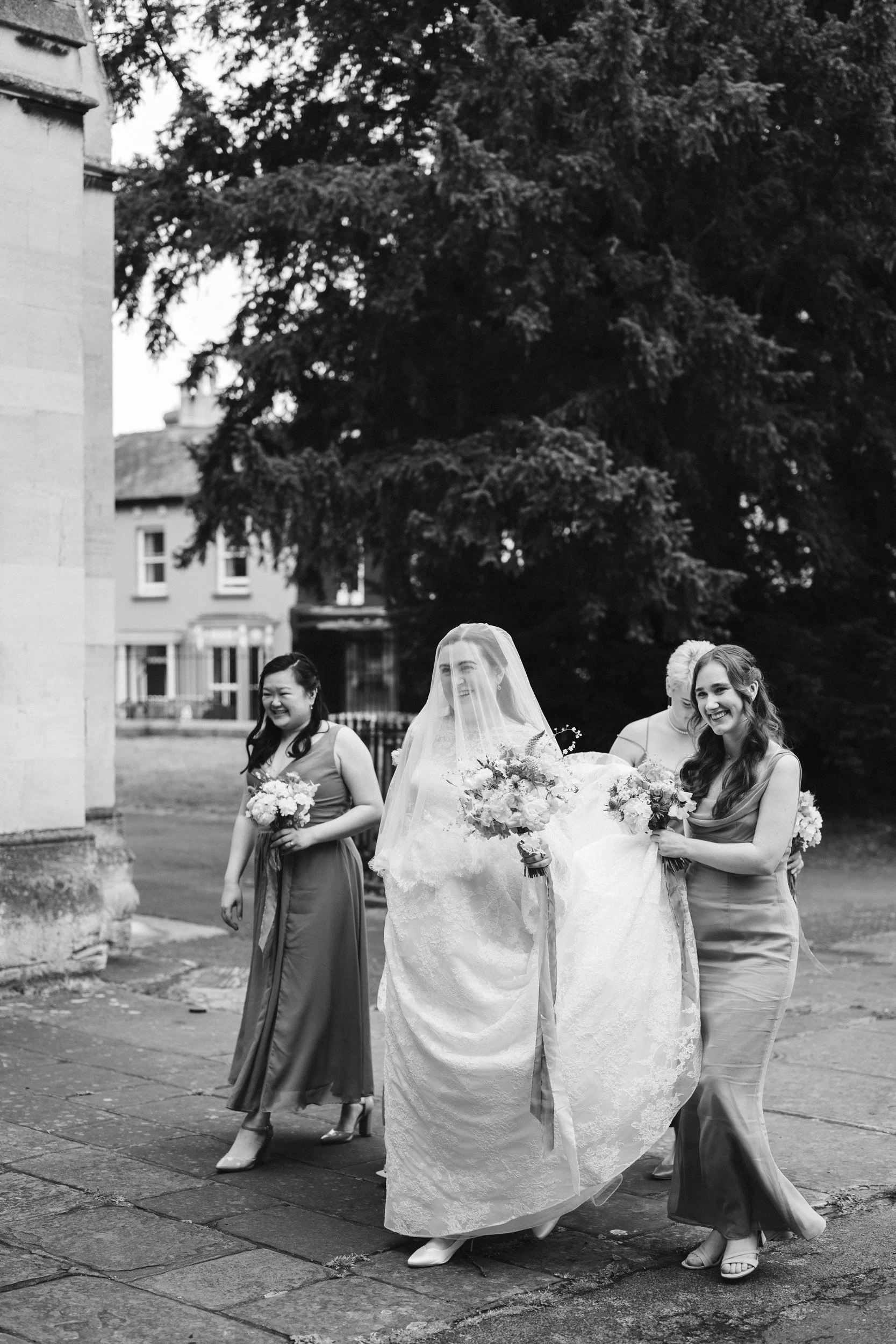 Oxfordshire-Wedding-Photographer-049.jpg