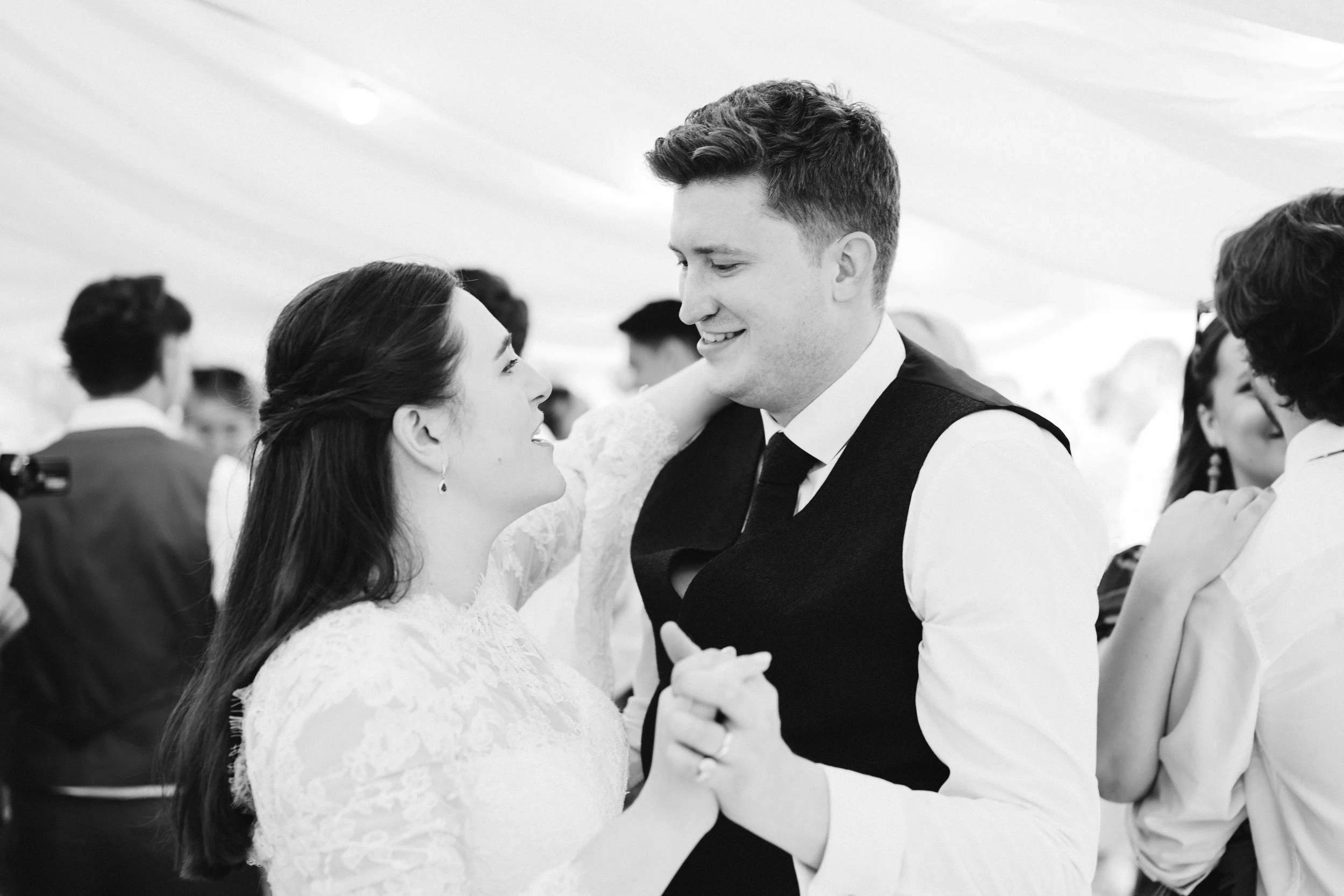 Oxfordshire-Wedding-Photographer-251.jpg