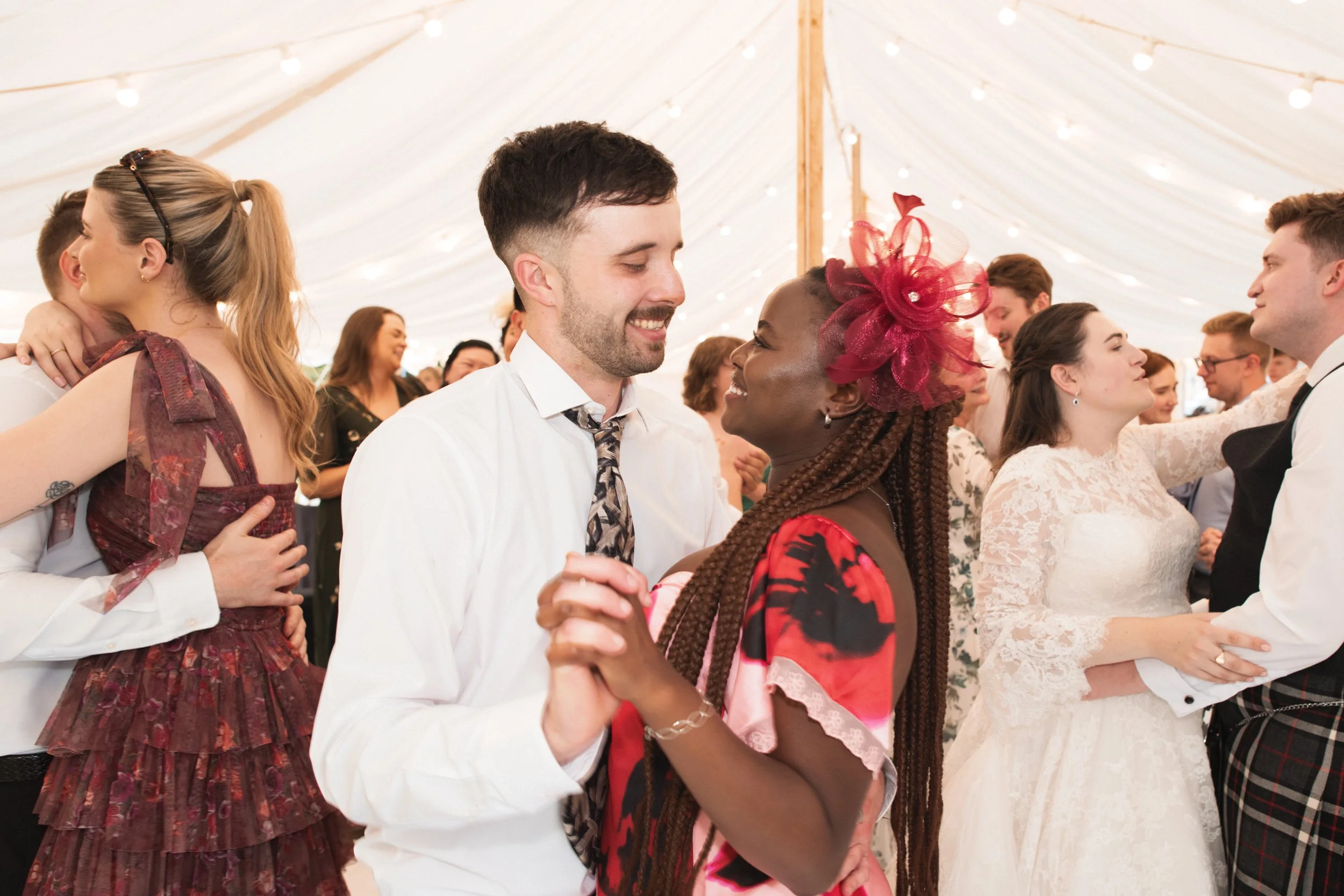 Oxfordshire-Wedding-Photographer-254.jpg