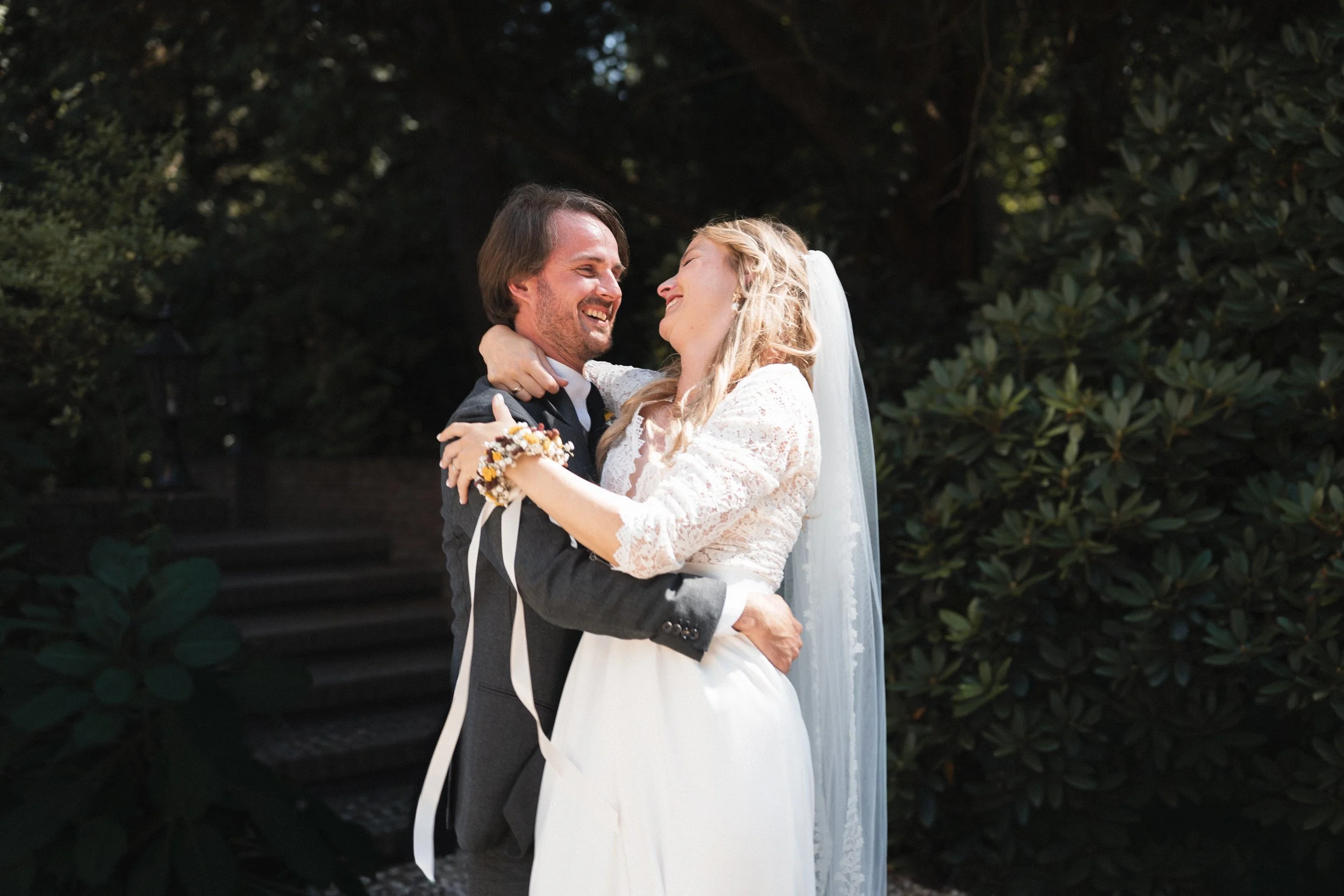 Oxfordshire-Garden-Wedding-Photographer-304.jpg