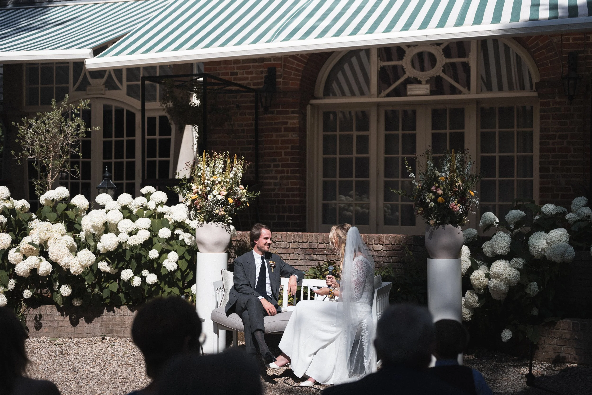 Oxfordshire-Garden-Wedding-Photographer-289.jpg