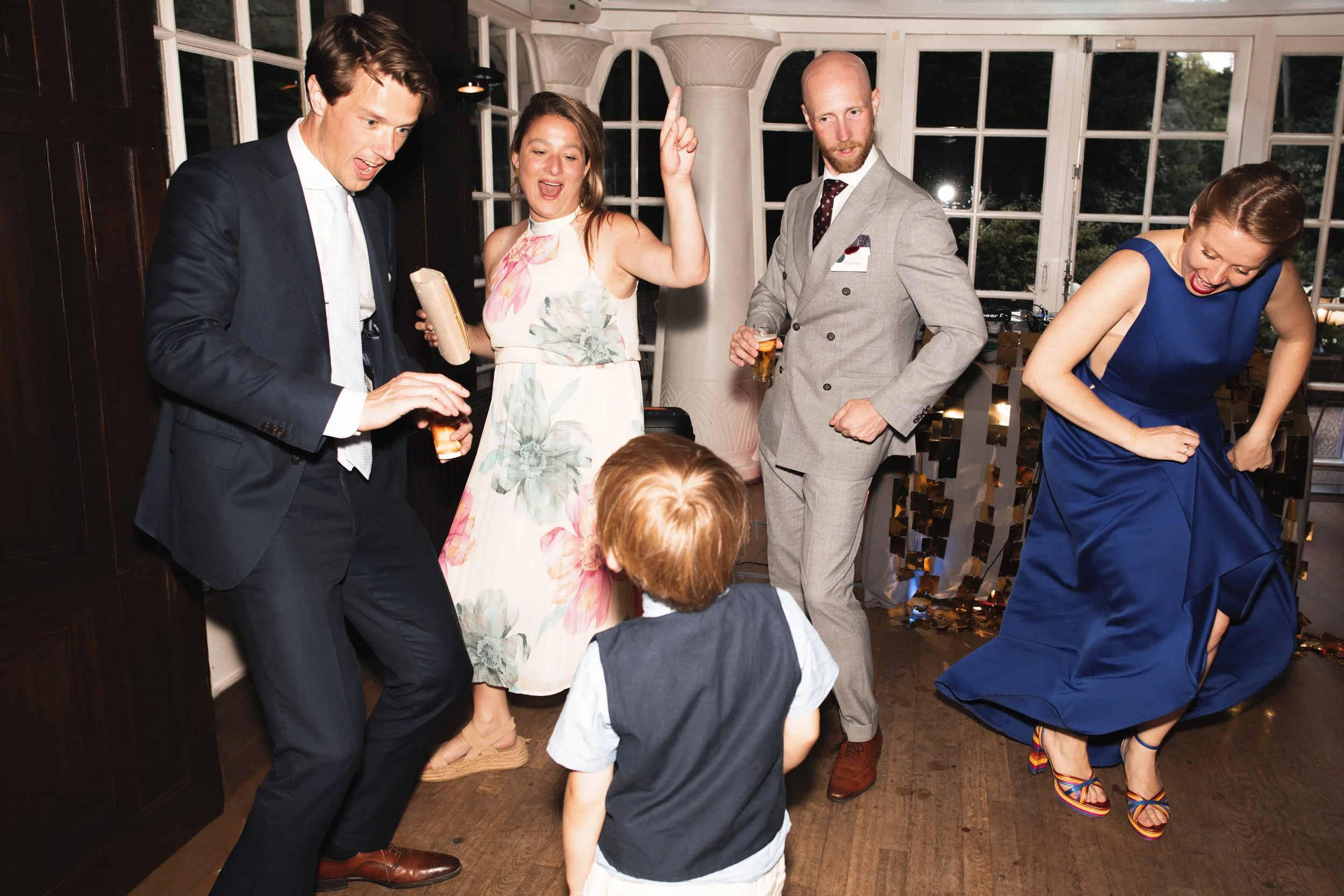 Oxfordshire-Garden-Wedding-Photographer-611.jpg