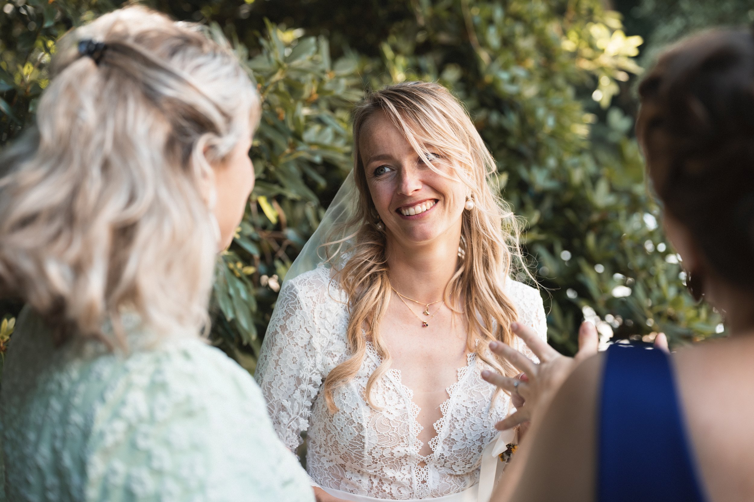Oxfordshire-Garden-Wedding-Photographer-371.jpg