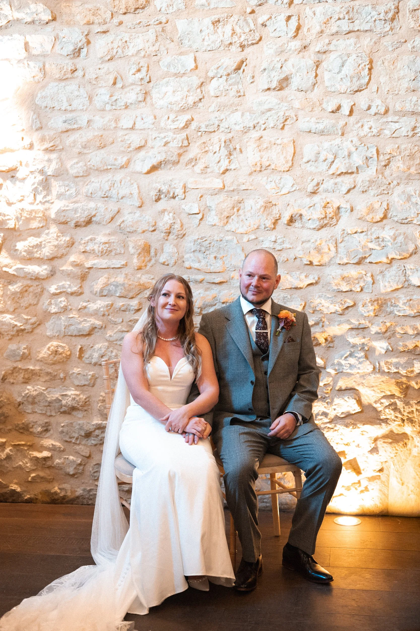 wedding-huntsmill-farm-buckinghamshire-bride-groom-couple-portraits-41.jpg