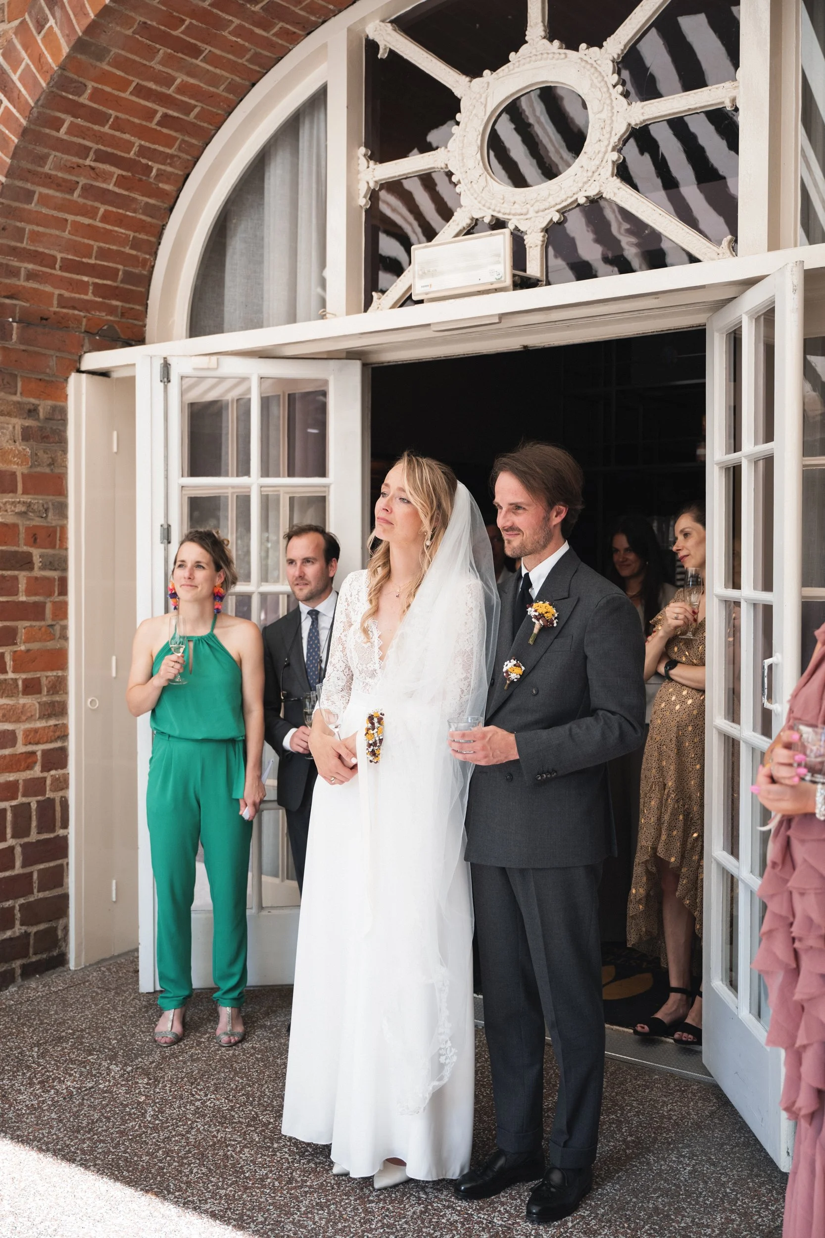 Oxfordshire-Garden-Wedding-Photographer-386.jpg