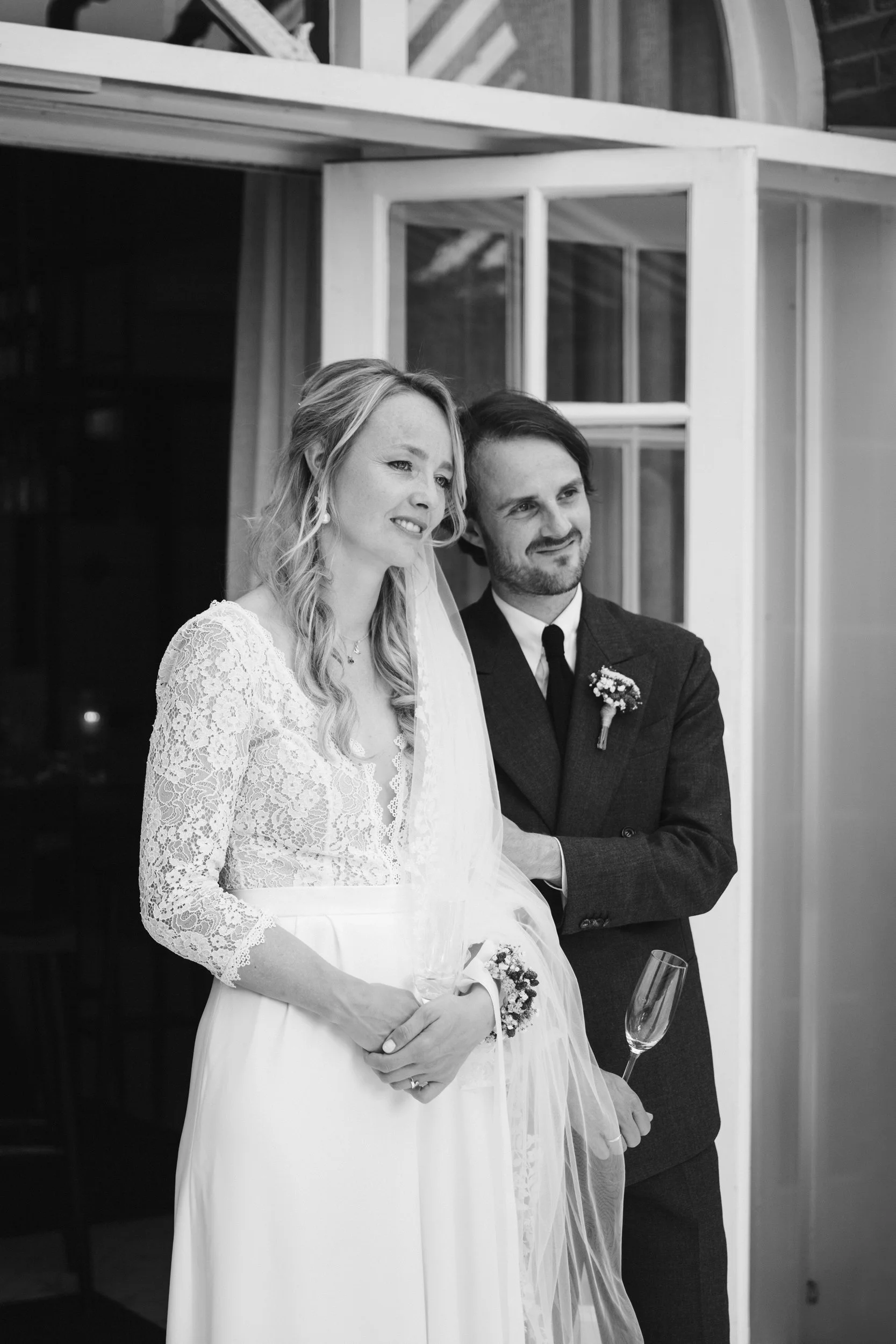 Oxfordshire-Garden-Wedding-Photographer-418.jpg