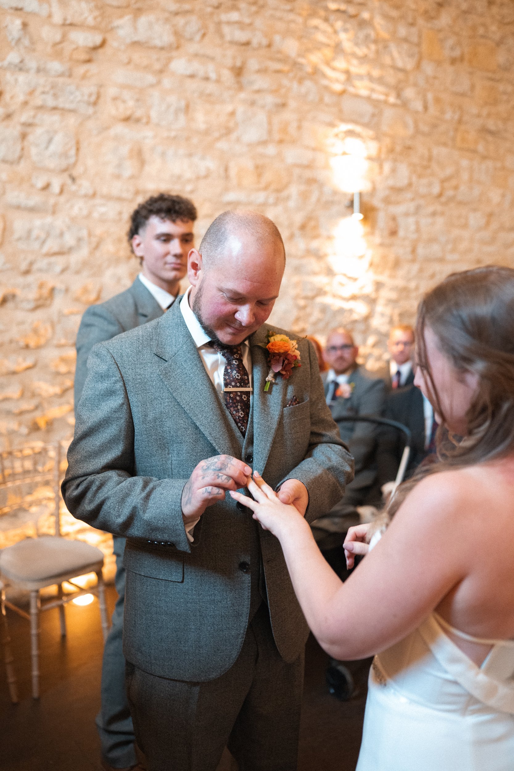 wedding-huntsmill-farm-buckinghamshire-bride-groom-couple-portraits-43.jpg