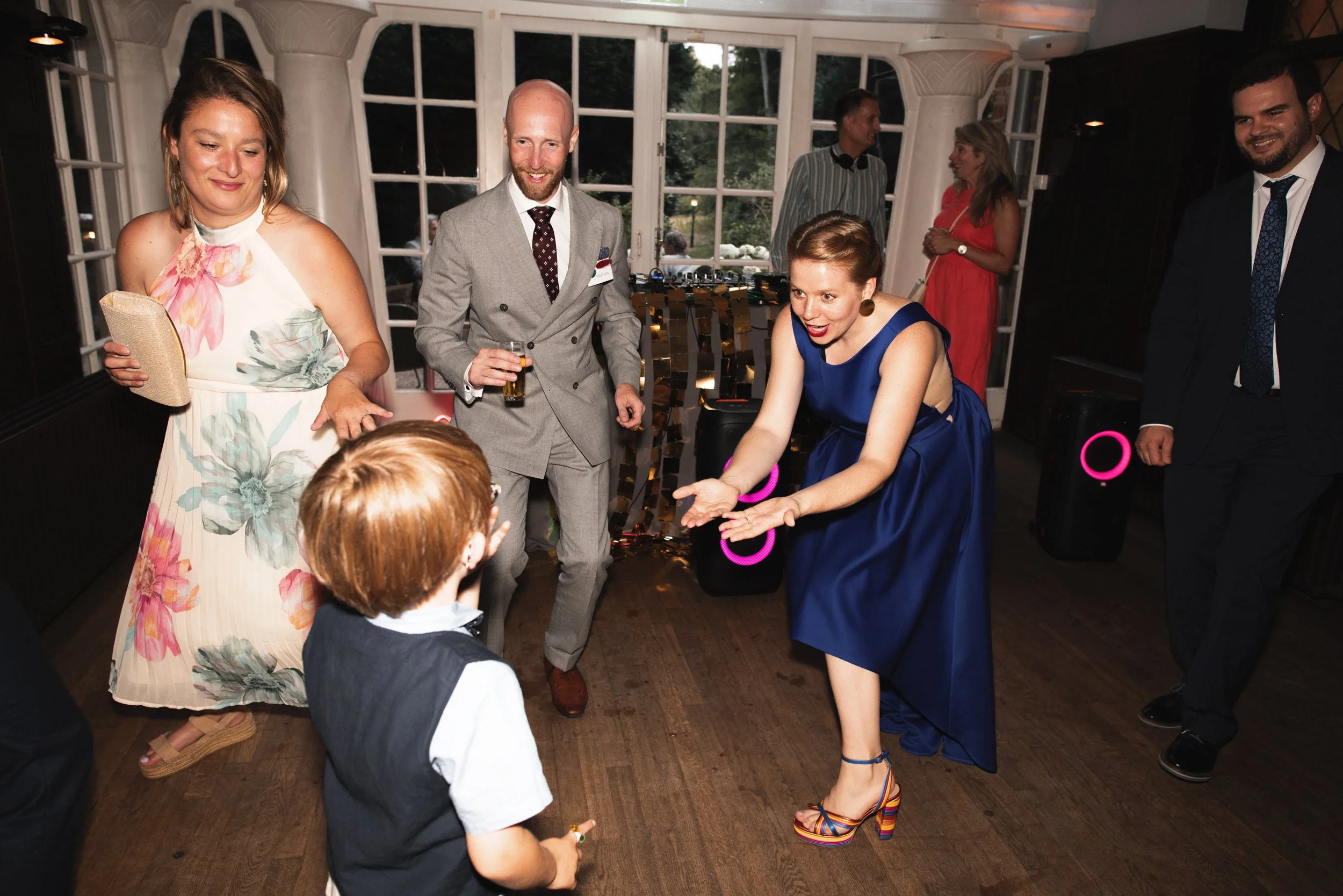 Oxfordshire-Garden-Wedding-Photographer-610.jpg