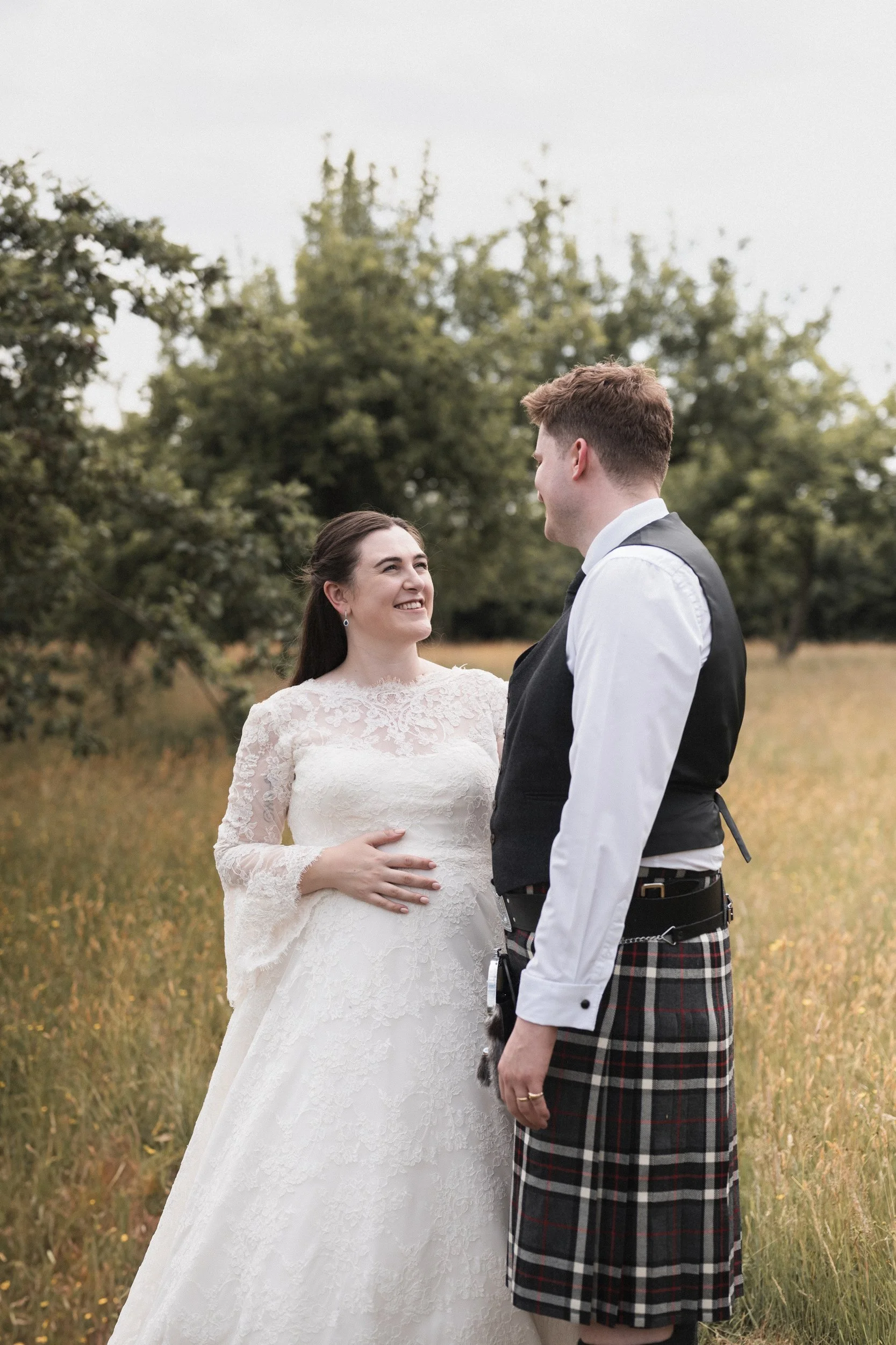 Oxfordshire-Wedding-Photographer-136.jpg