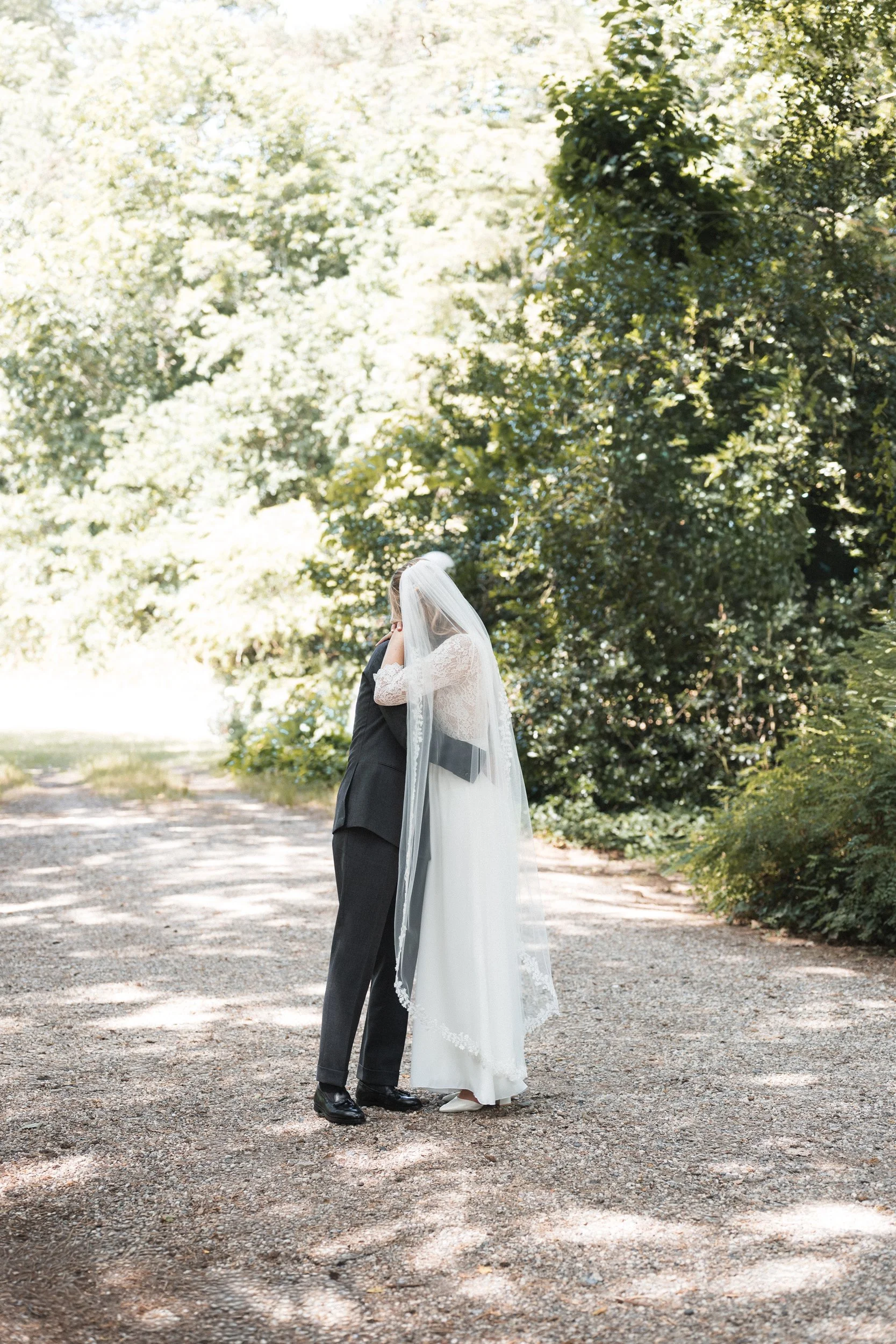 Oxfordshire-Garden-Wedding-Photographer-167.jpg