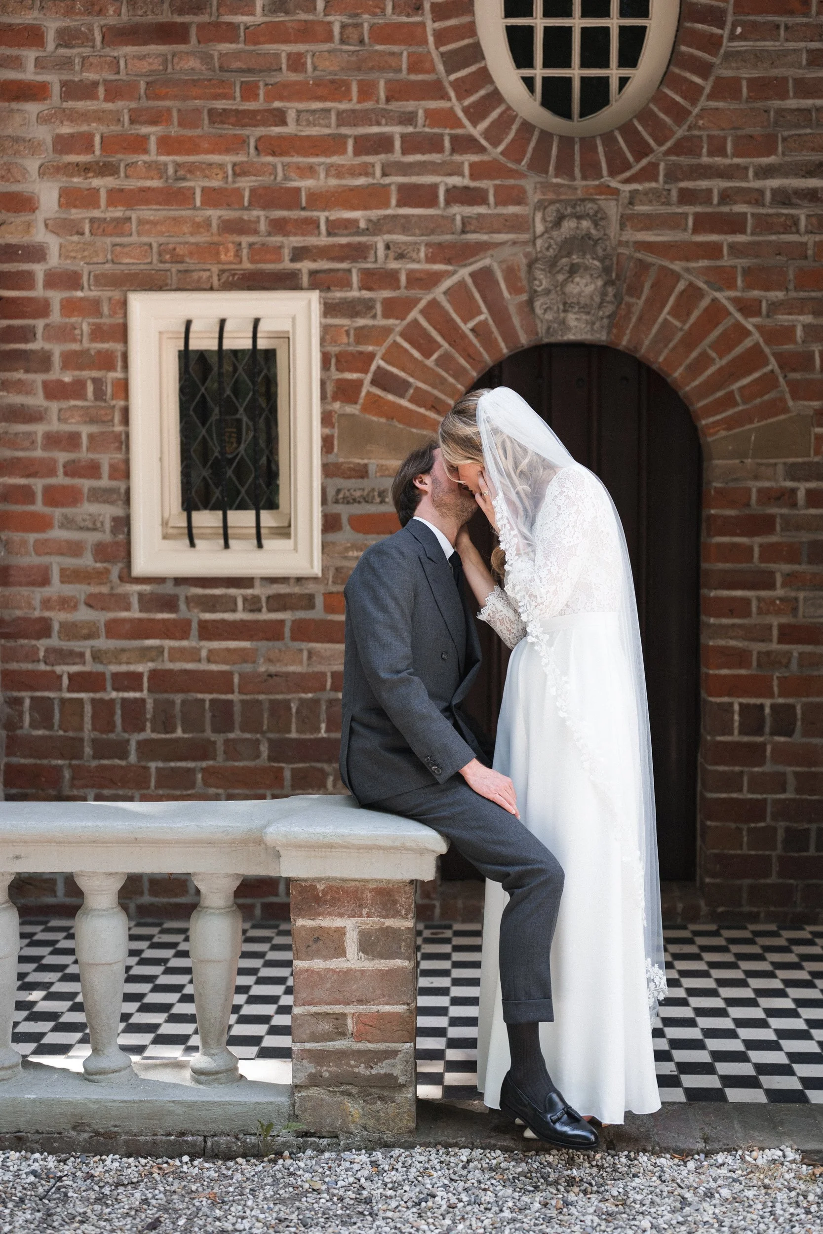 Oxfordshire-Garden-Wedding-Photographer-136.jpg