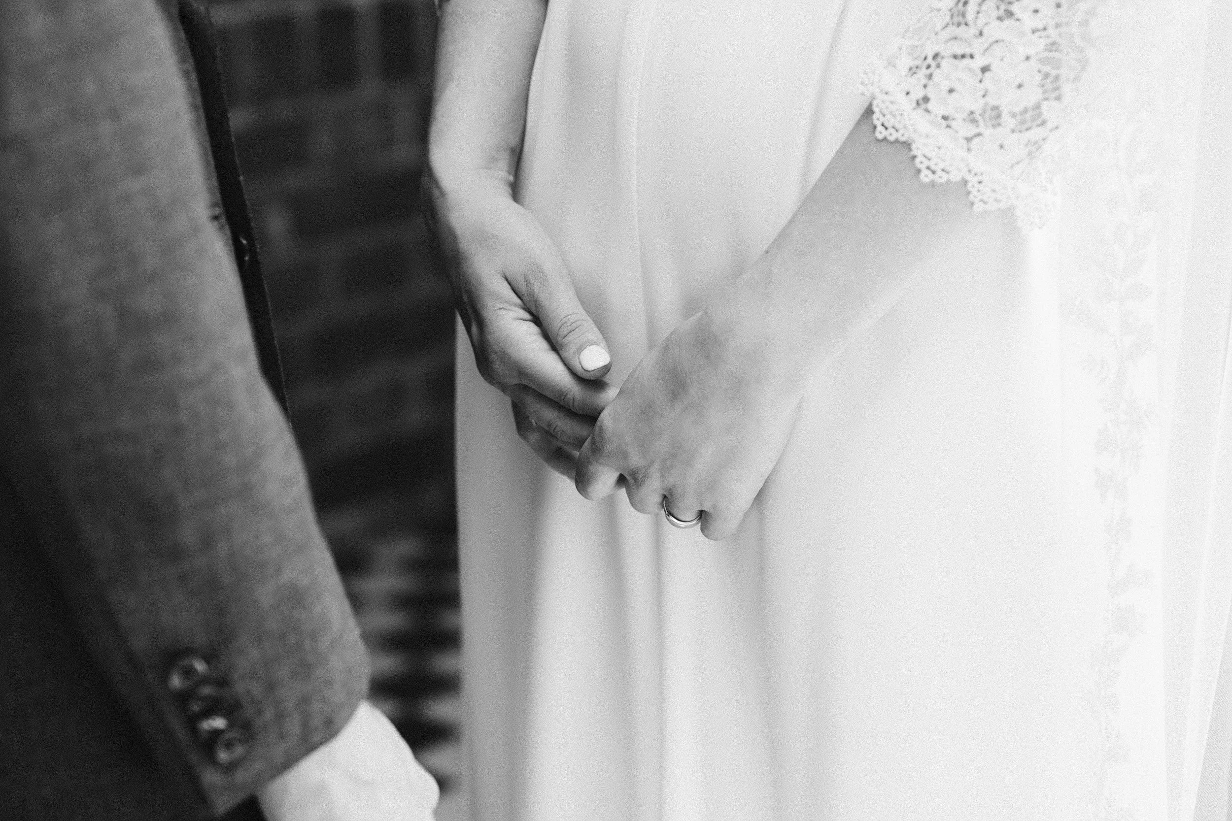 Oxfordshire-Garden-Wedding-Photographer-129.jpg
