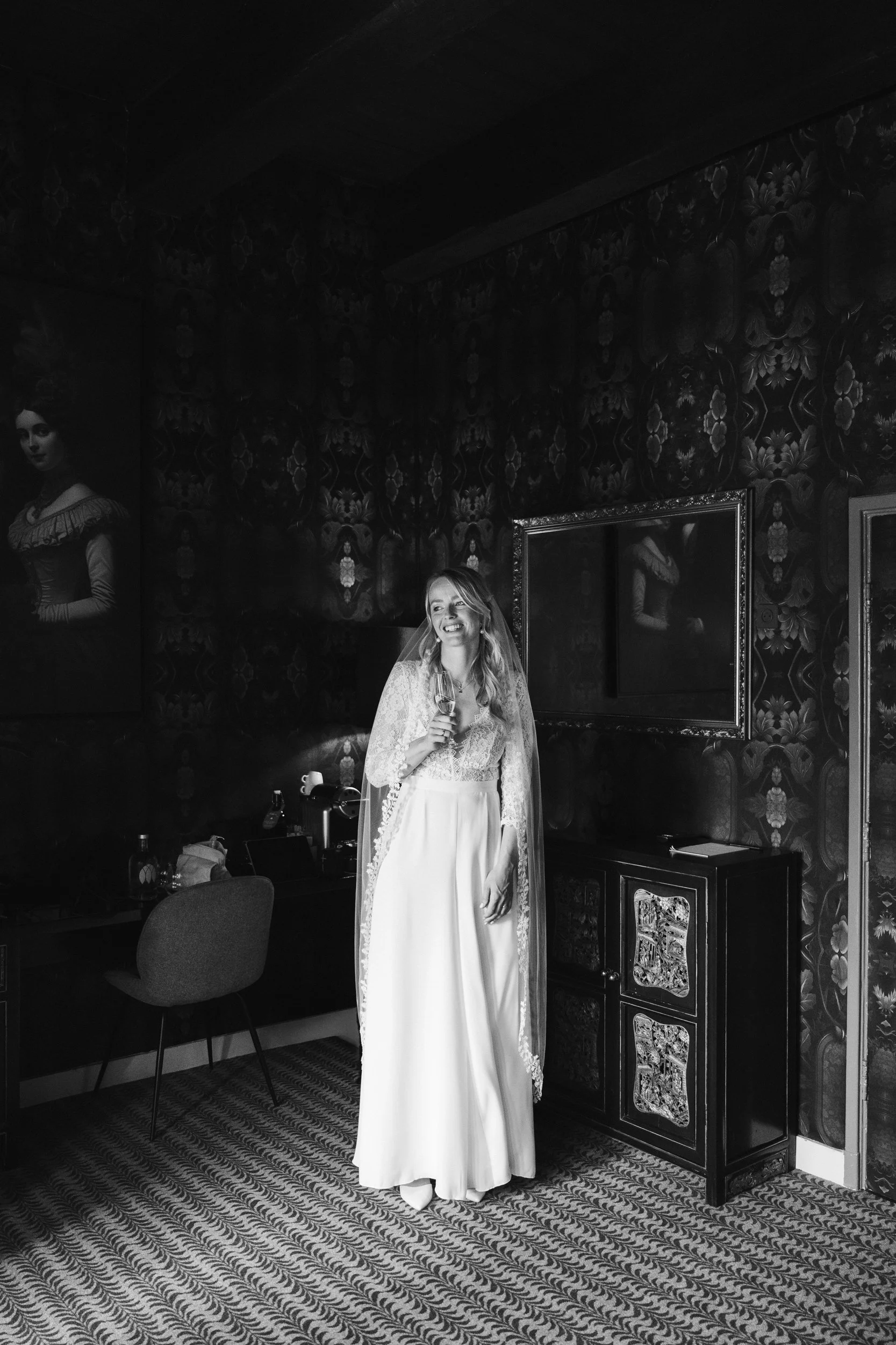 Oxfordshire-Garden-Wedding-Photographer-095.jpg