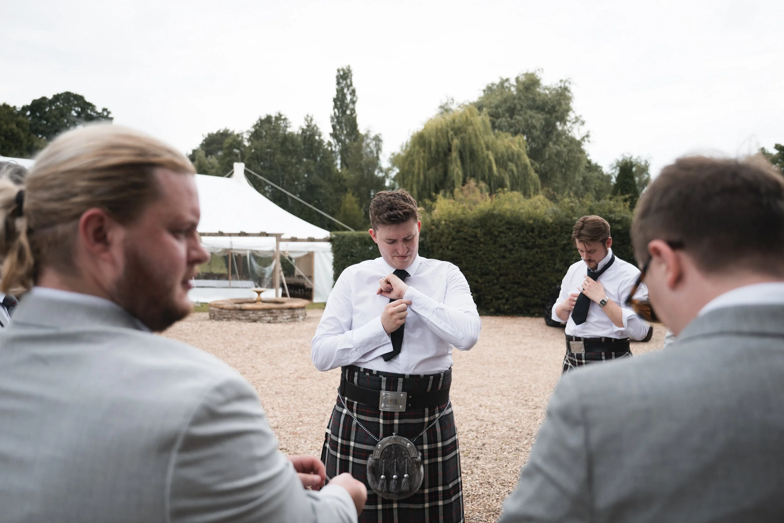 Oxfordshire-Wedding-Photographer-016.jpg