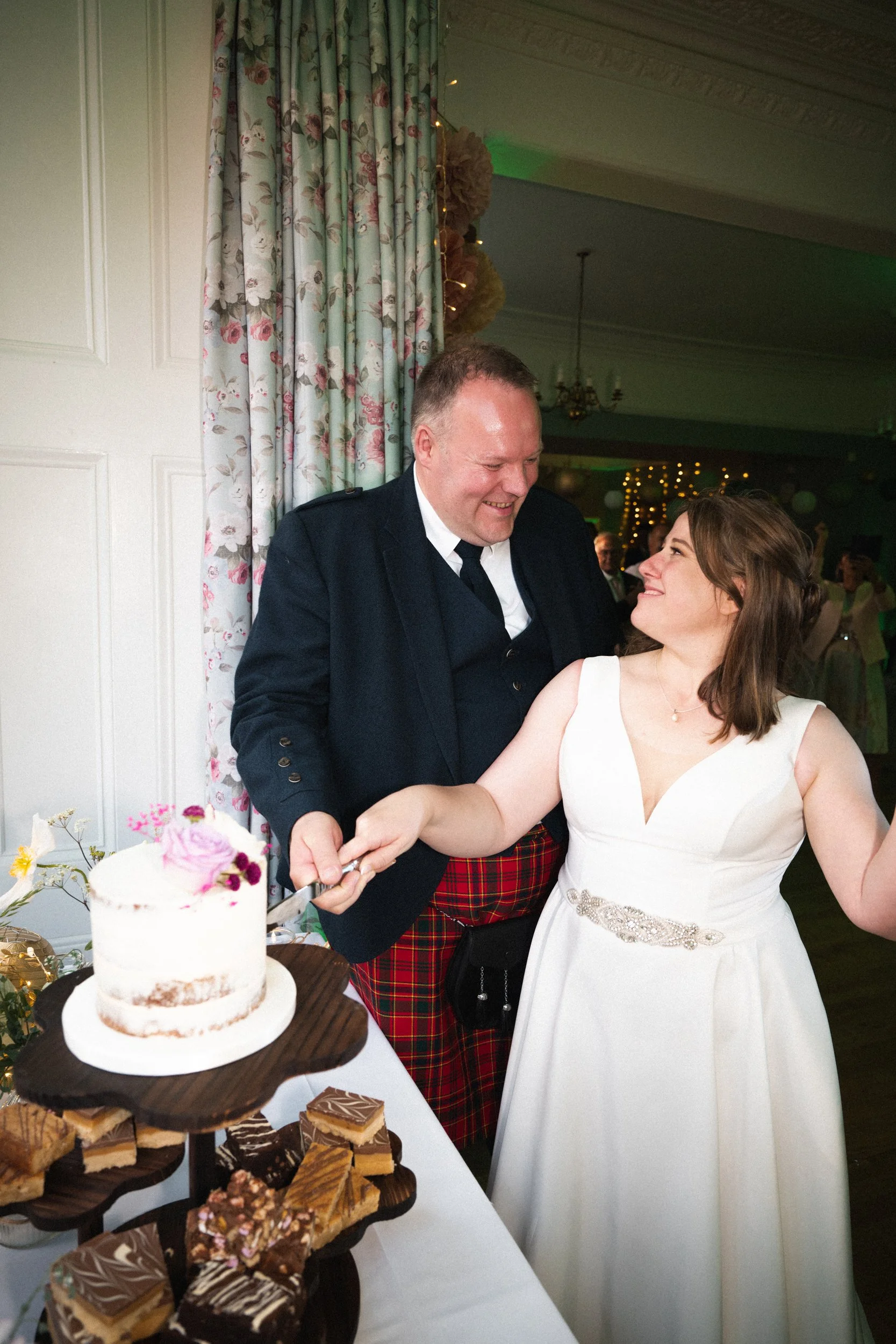 warwickshire-wedding-photographer-rugby-school-520.jpg