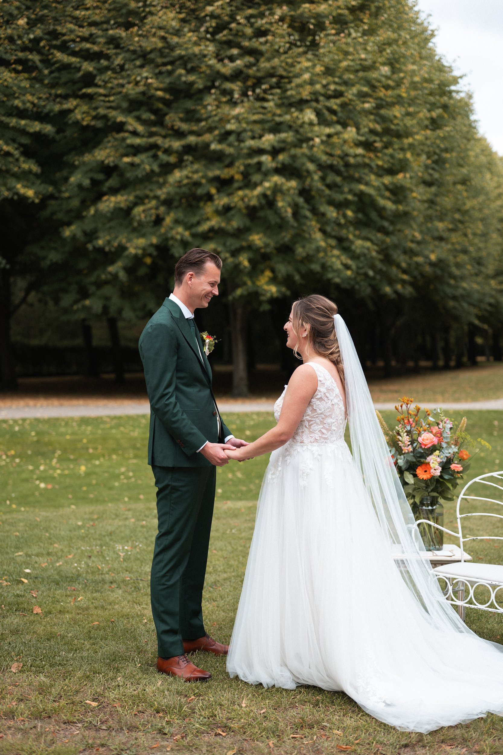 wedding-photographer-northamptonshire-bride-groom-couple-portraits-386.jpg