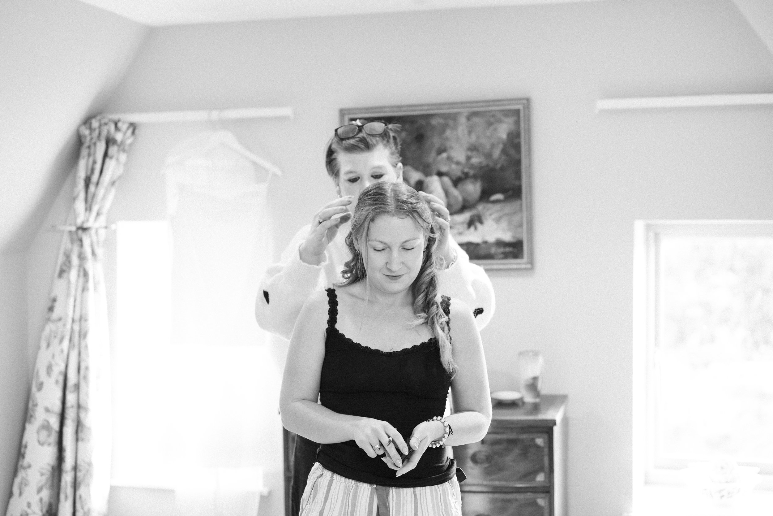 wedding-huntsmill-farm-buckinghamshire-bride-groom-couple-portraits-20.jpg