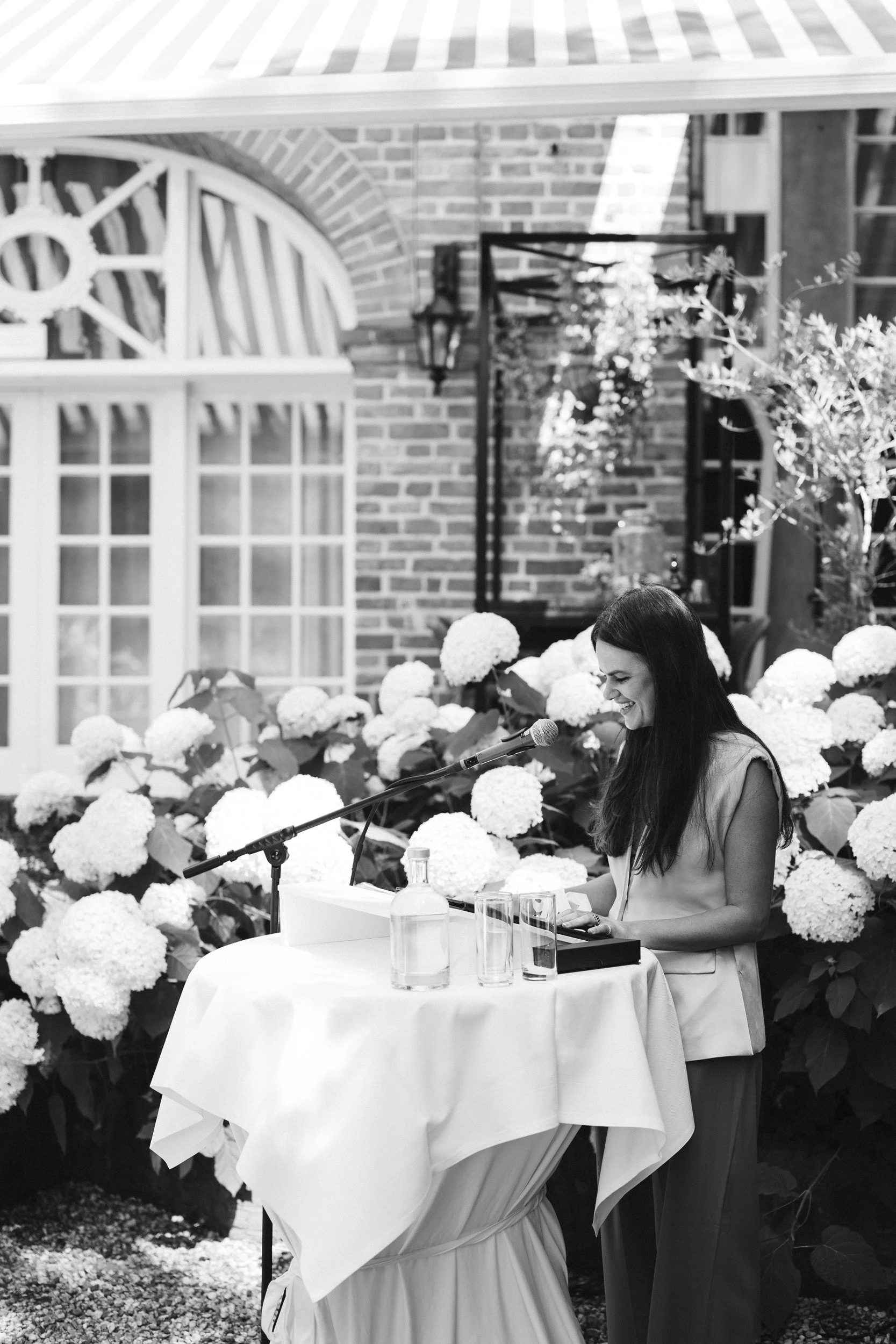 Oxfordshire-Garden-Wedding-Photographer-245.jpg