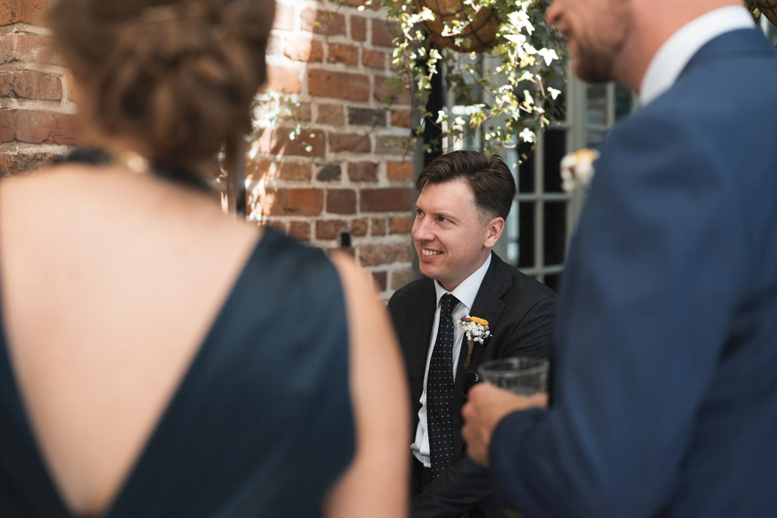 Oxfordshire-Garden-Wedding-Photographer-202.jpg
