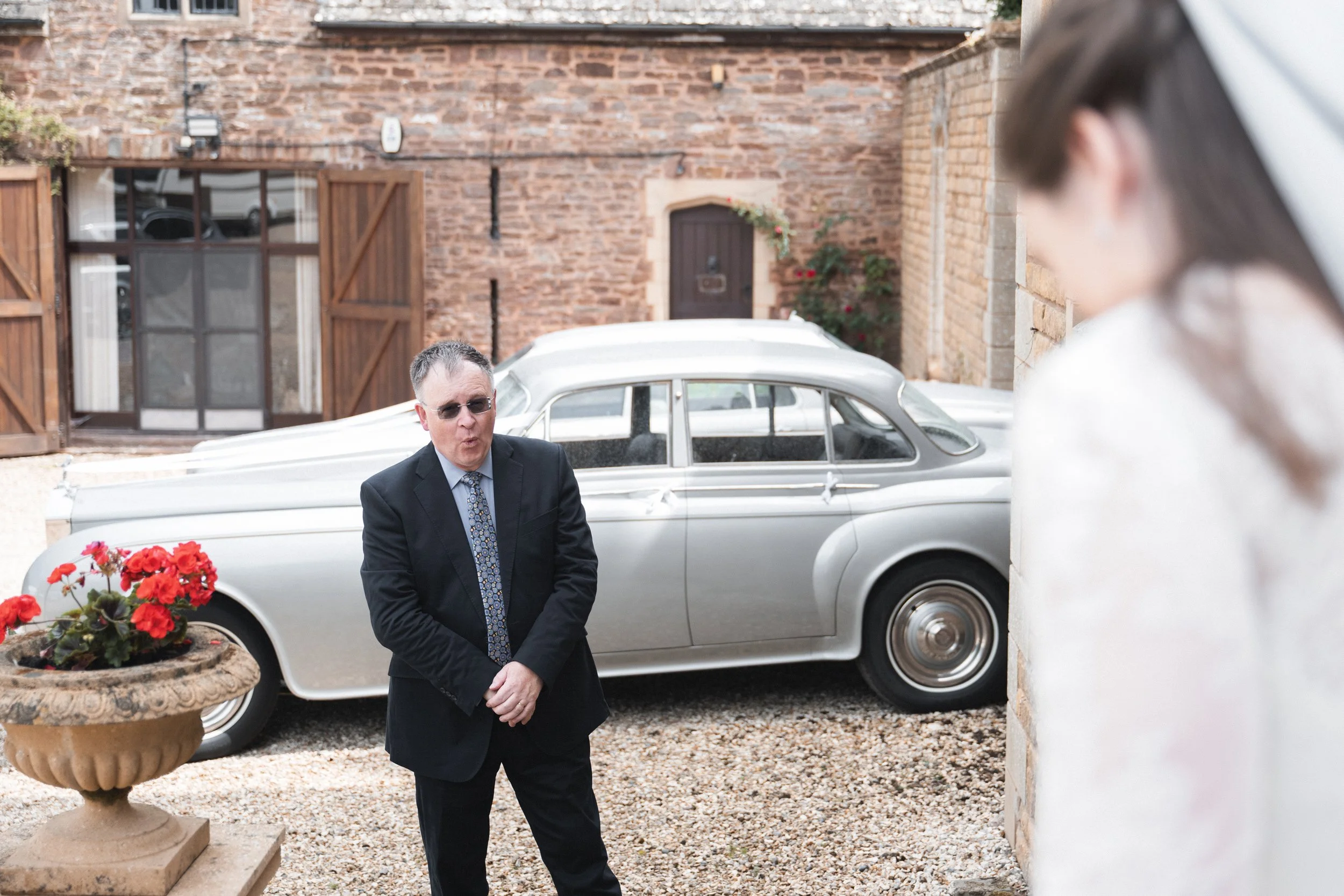 Oxfordshire-Wedding-Photographer-028.jpg